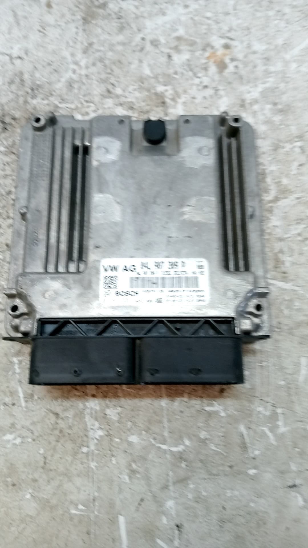Centralita motor uce VOLKSWAGEN TIGUAN (AX1)