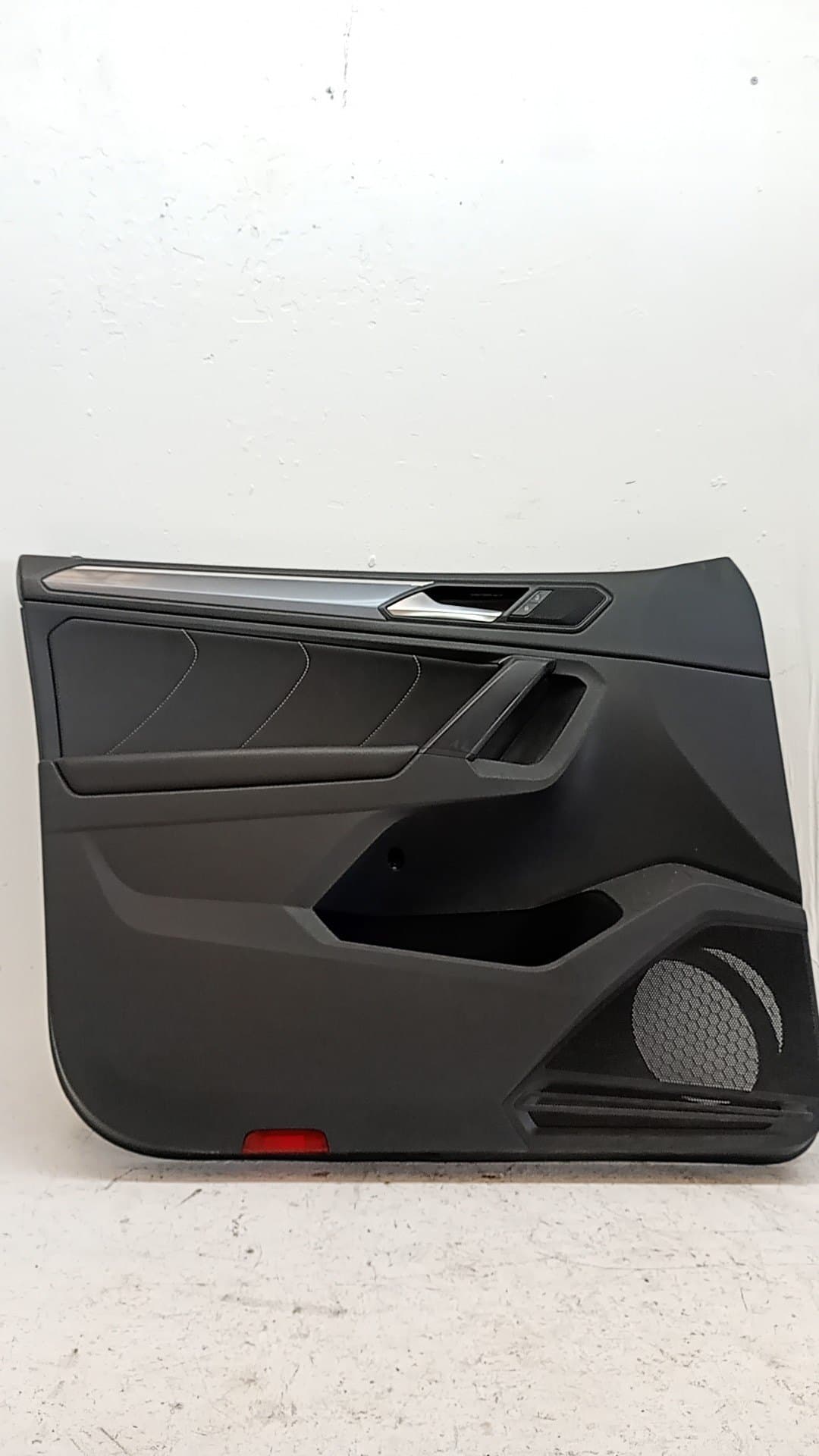 Recambio VOLKSWAGEN TIGUAN (AX1) ref. 5NB867011AN