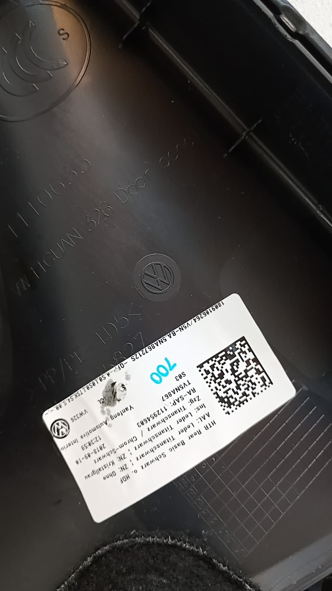 Guarnecido puerta trasera derecha VOLKSWAGEN TIGUAN (AX1) 3