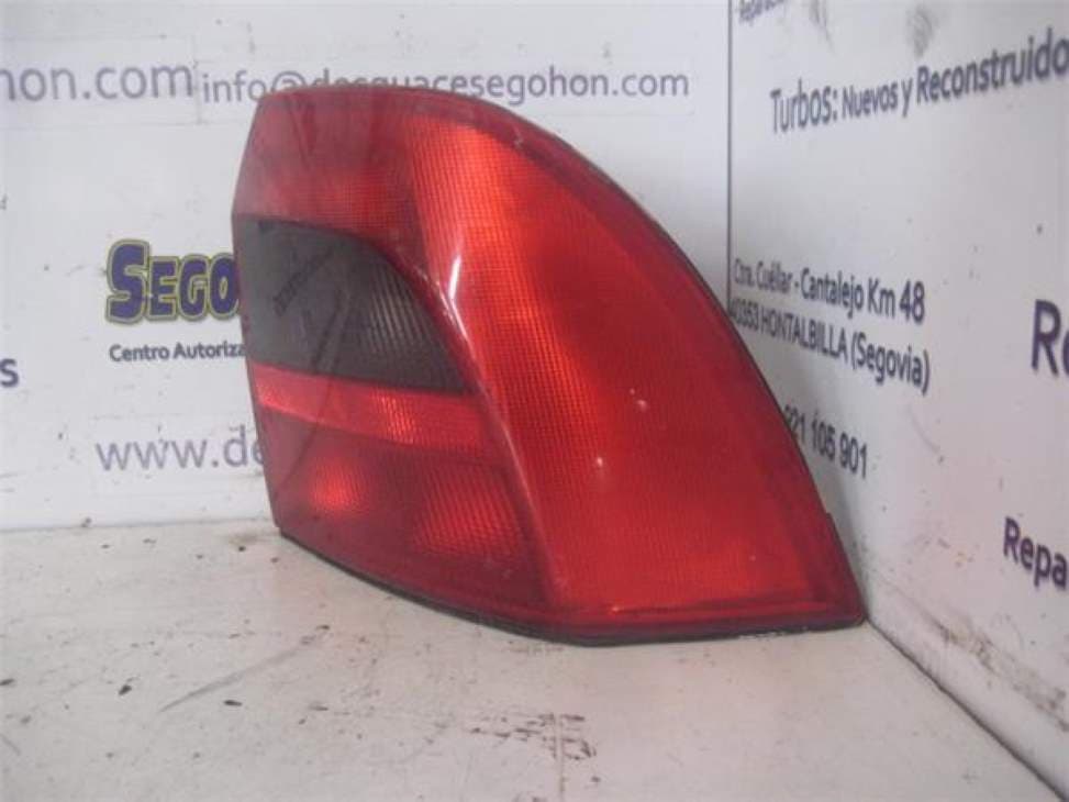 Piloto trasero derecho OPEL VECTRA B CARAVAN 3