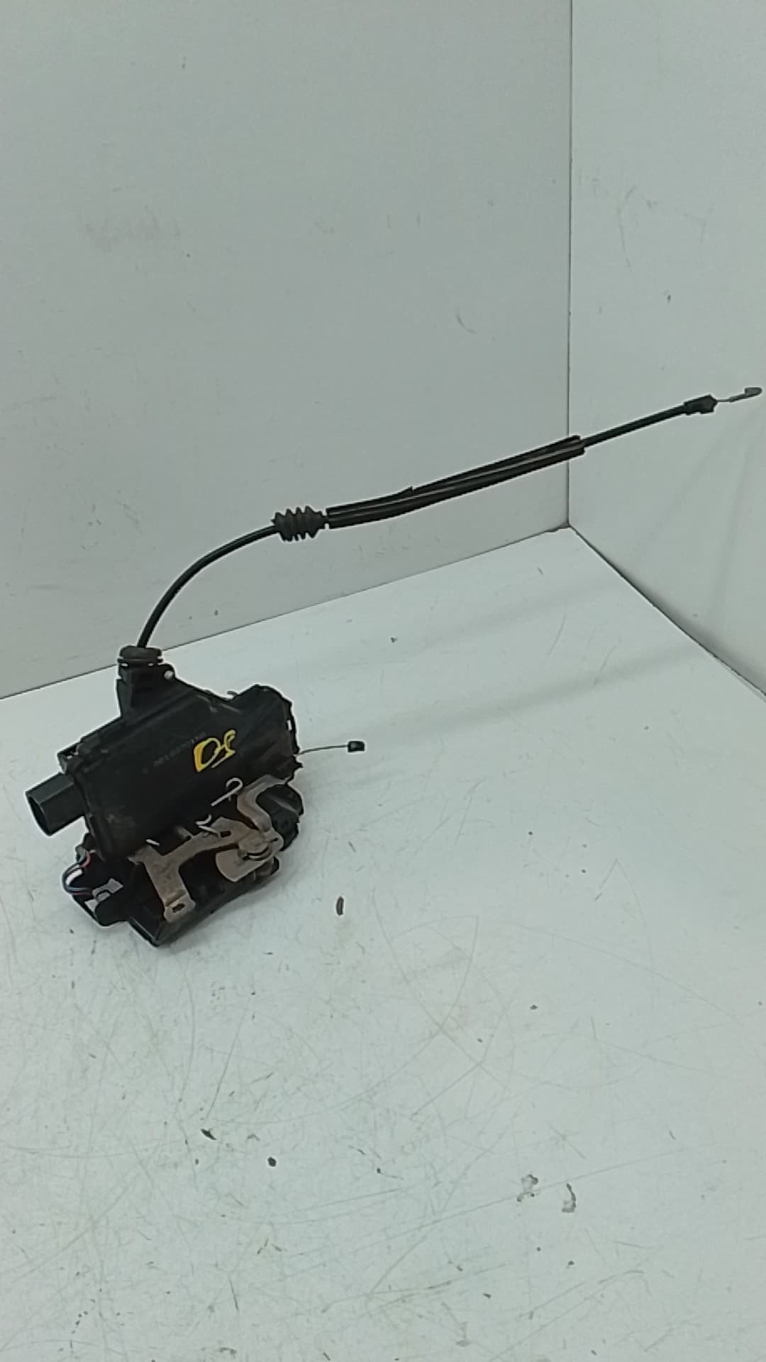 Cerradura puerta delantera izquierda VOLKSWAGEN BORA BERLINA (1J2)