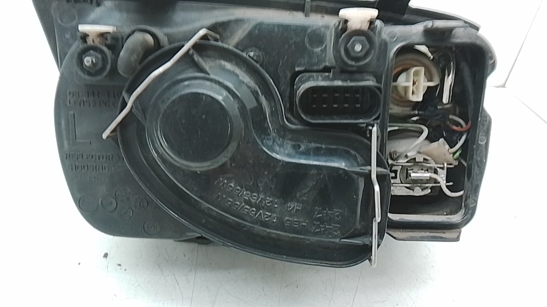 Faro izquierdo VOLKSWAGEN BORA BERLINA (1J2) 3
