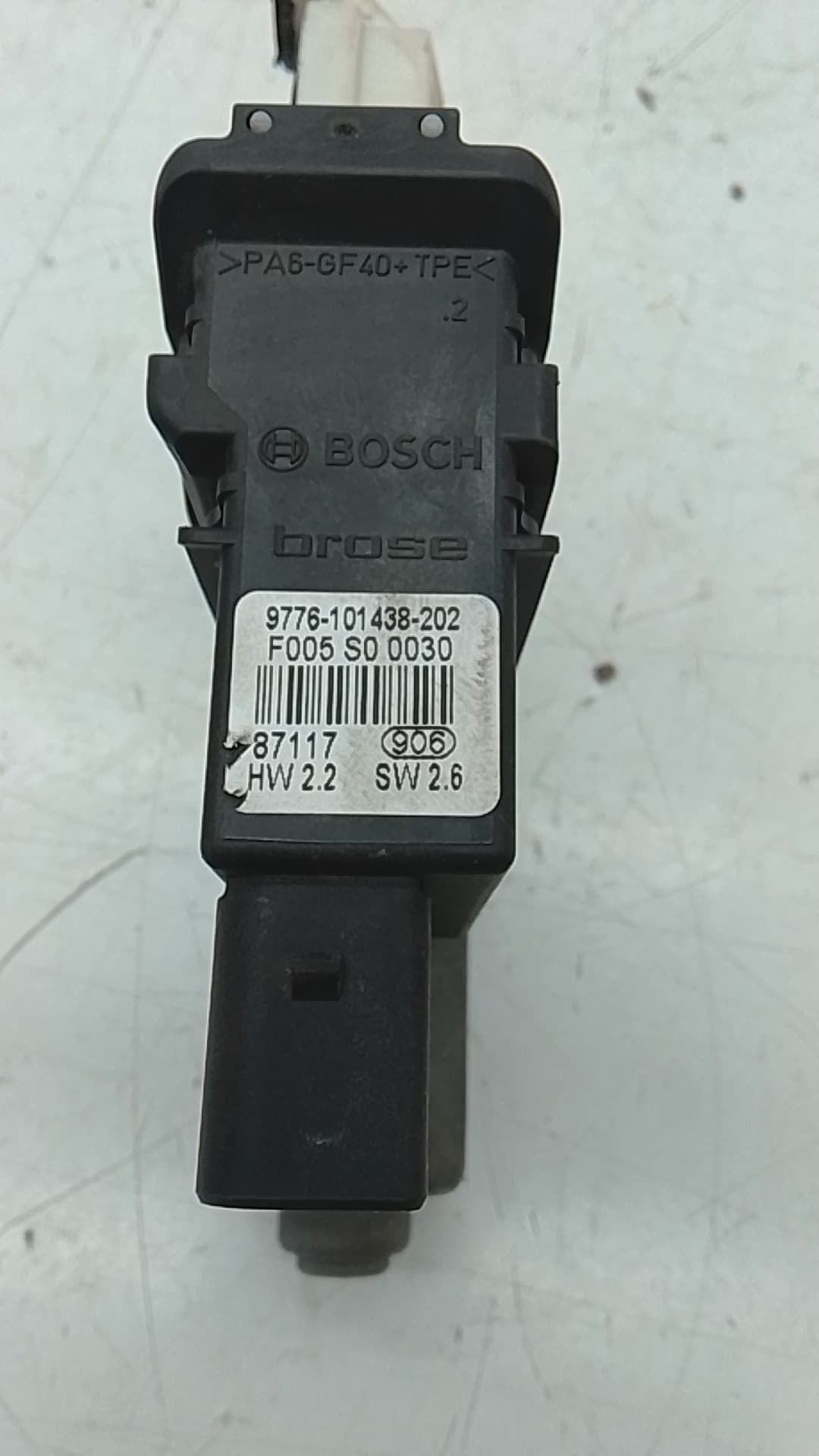 Motor elevalunas delantero izquierdo VOLKSWAGEN BORA BERLINA (1J2) 4