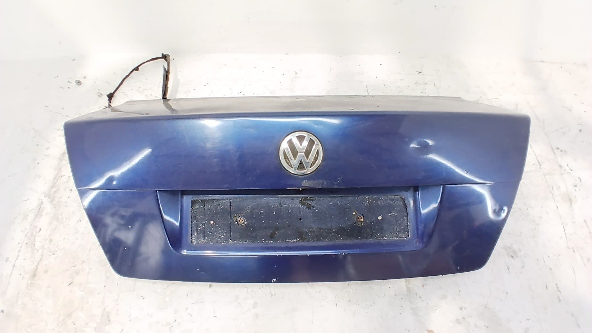 Porton trasero VOLKSWAGEN BORA BERLINA (1J2)