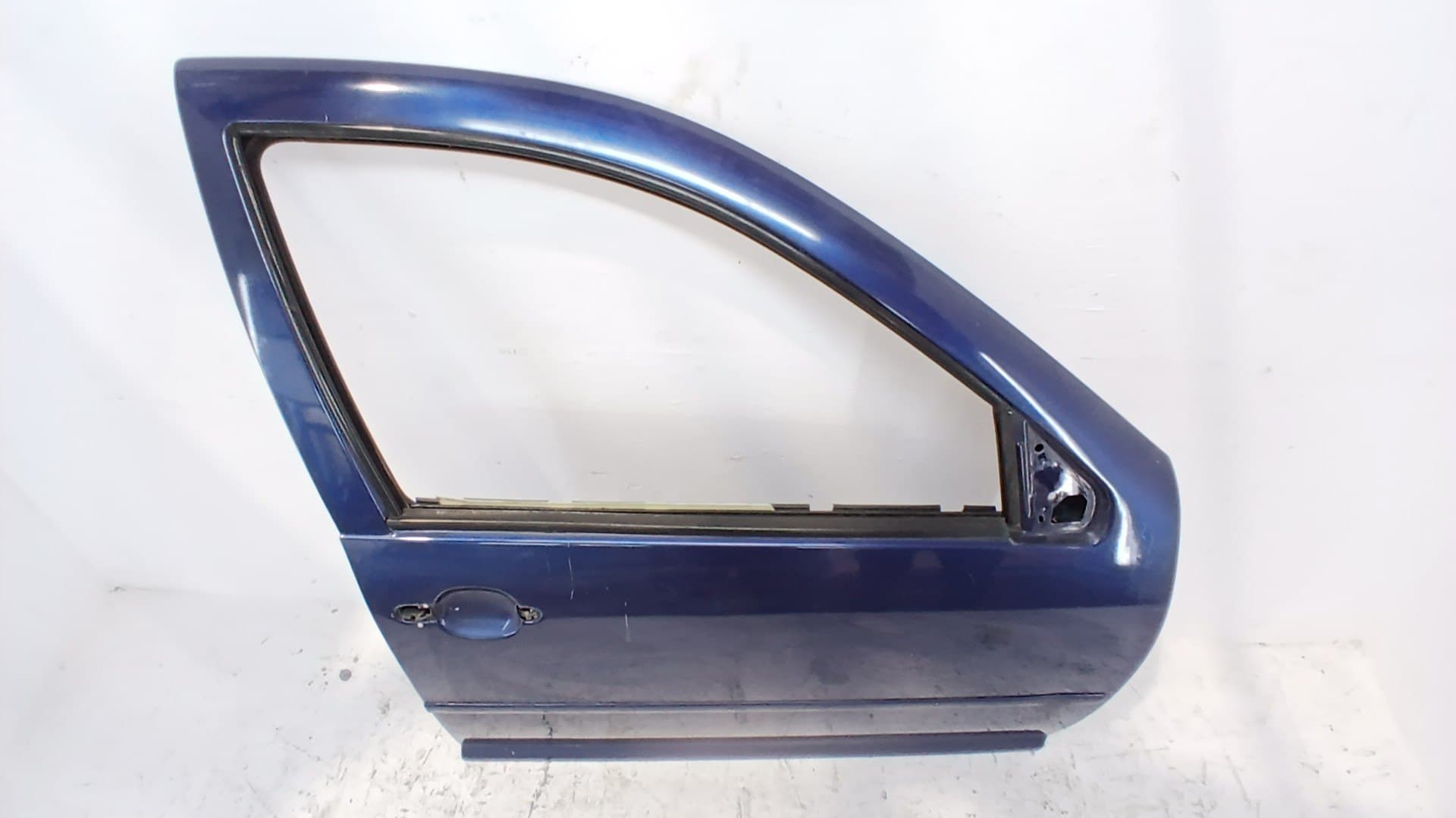 Puerta delantera derecha VOLKSWAGEN BORA BERLINA (1J2) 4