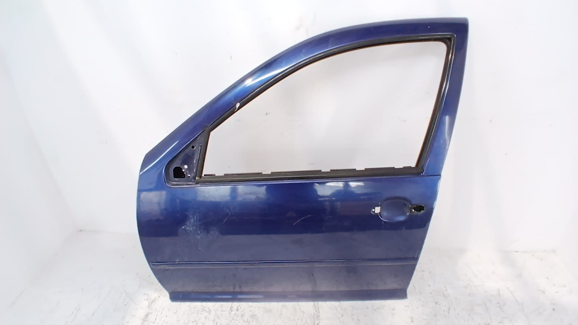 Puerta delantera izquierda VOLKSWAGEN BORA BERLINA (1J2)