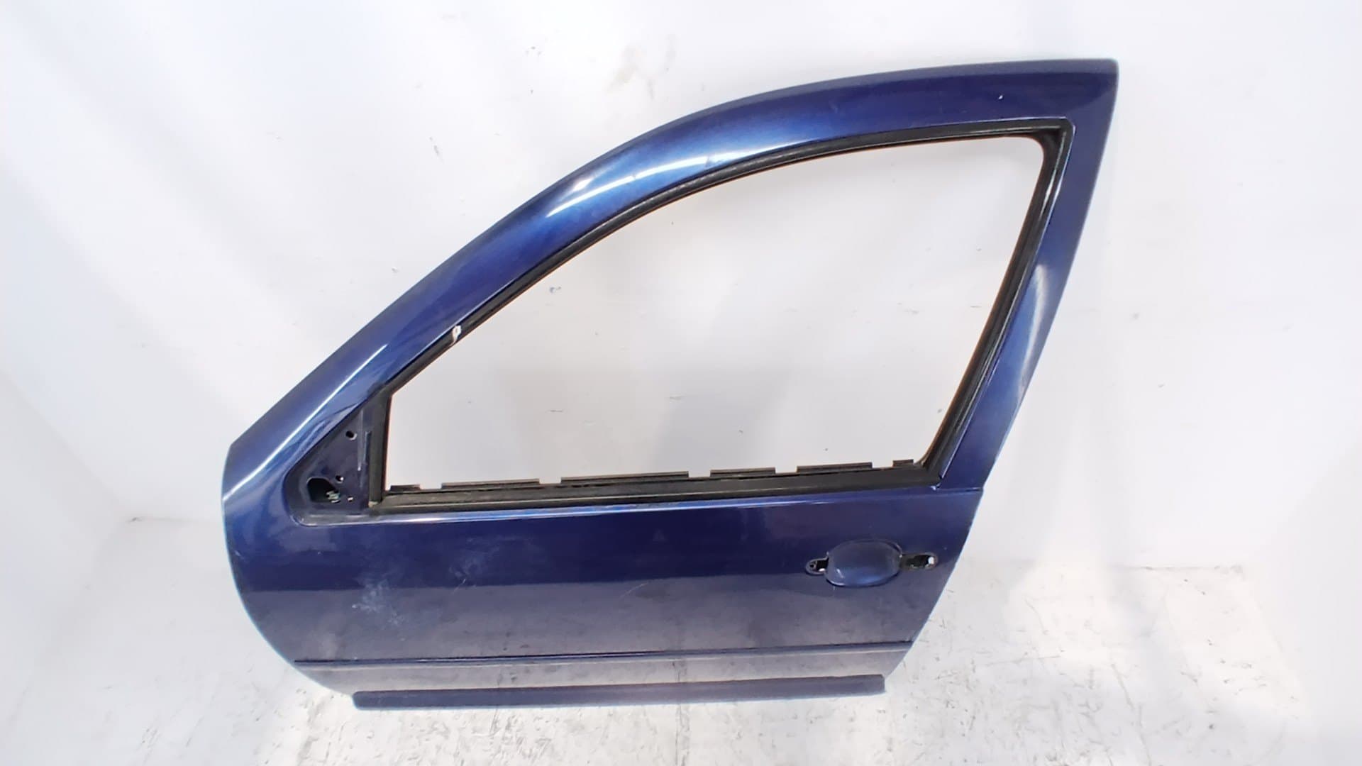 Puerta delantera izquierda VOLKSWAGEN BORA BERLINA (1J2) 4