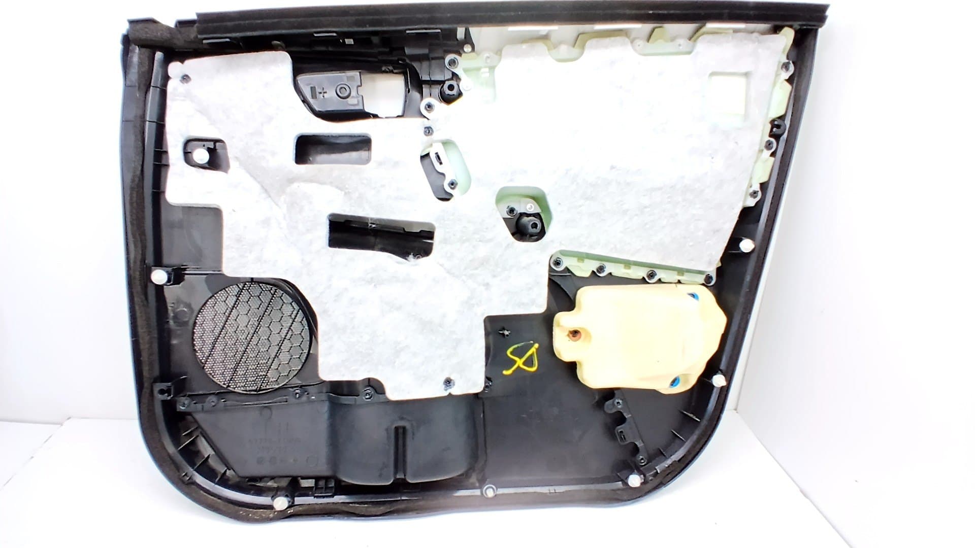 Recambio TOYOTA RAV 4 ref. 6762042B90C2 3