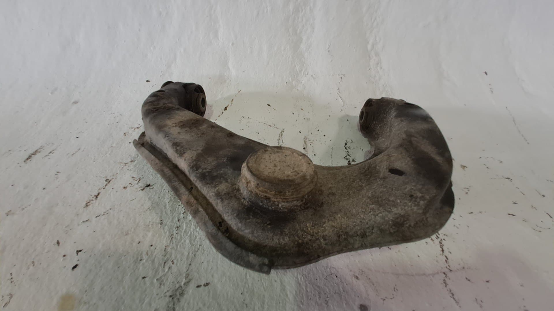 Brazo suspension superior delantero izquierdo NISSAN NAVARA PICK-UP (D40M) 2