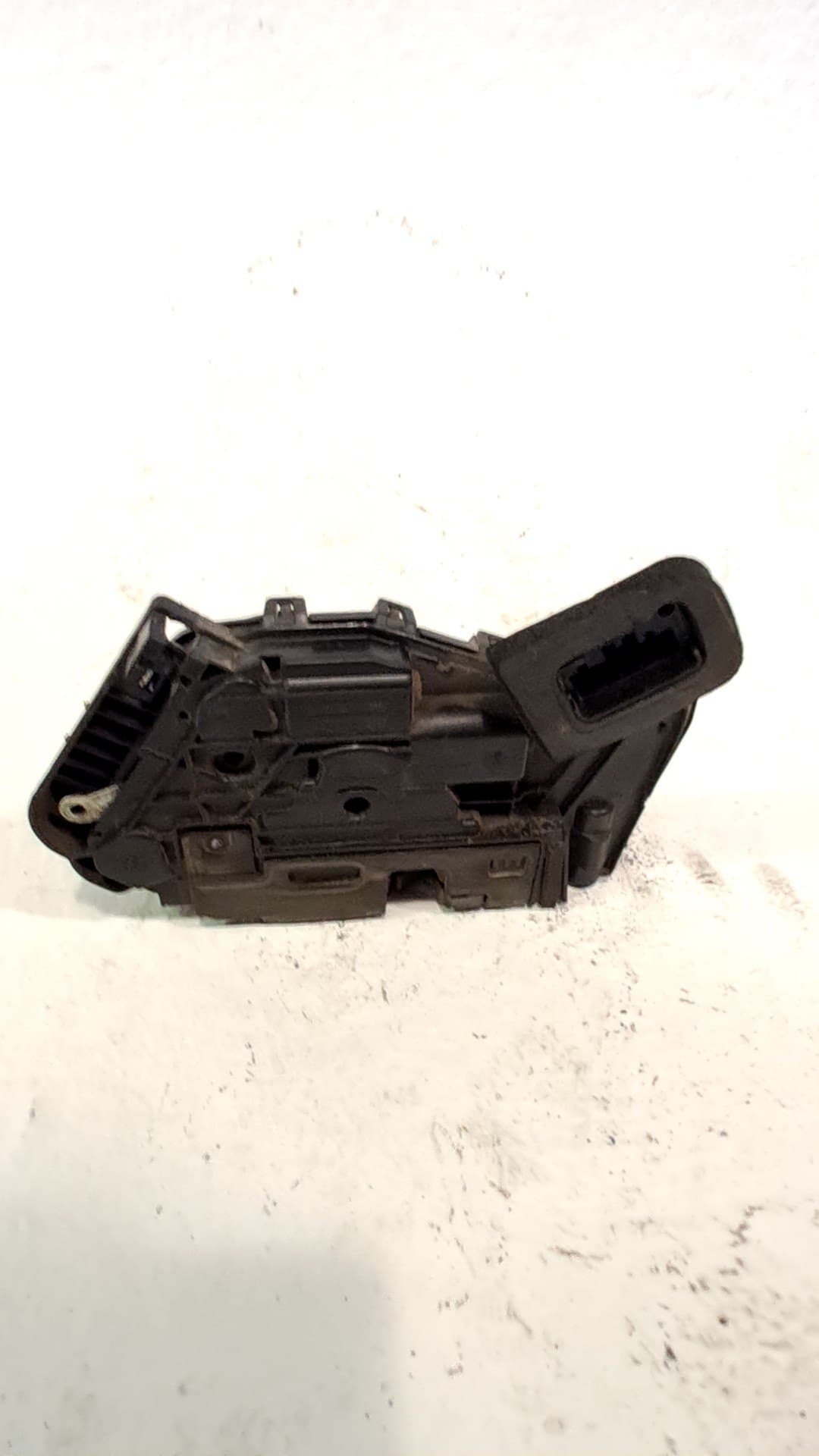 Cerradura puerta delantera derecha VOLKSWAGEN CRAFTER 3