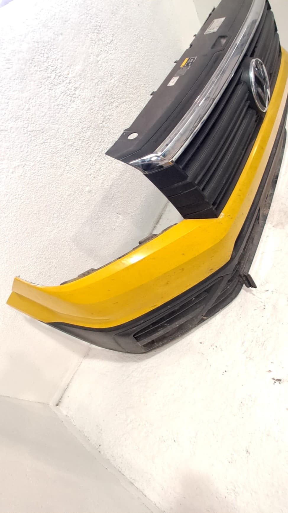 Paragolpes delantero VOLKSWAGEN CRAFTER 3