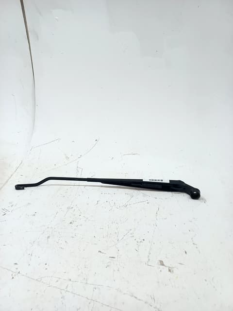 Brazo limpia delantero izquierdo SUZUKI IGNIS I (FH)