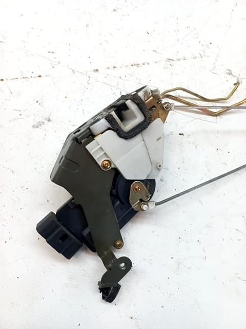 Cerradura puerta delantera izquierda SUZUKI IGNIS I (FH)
