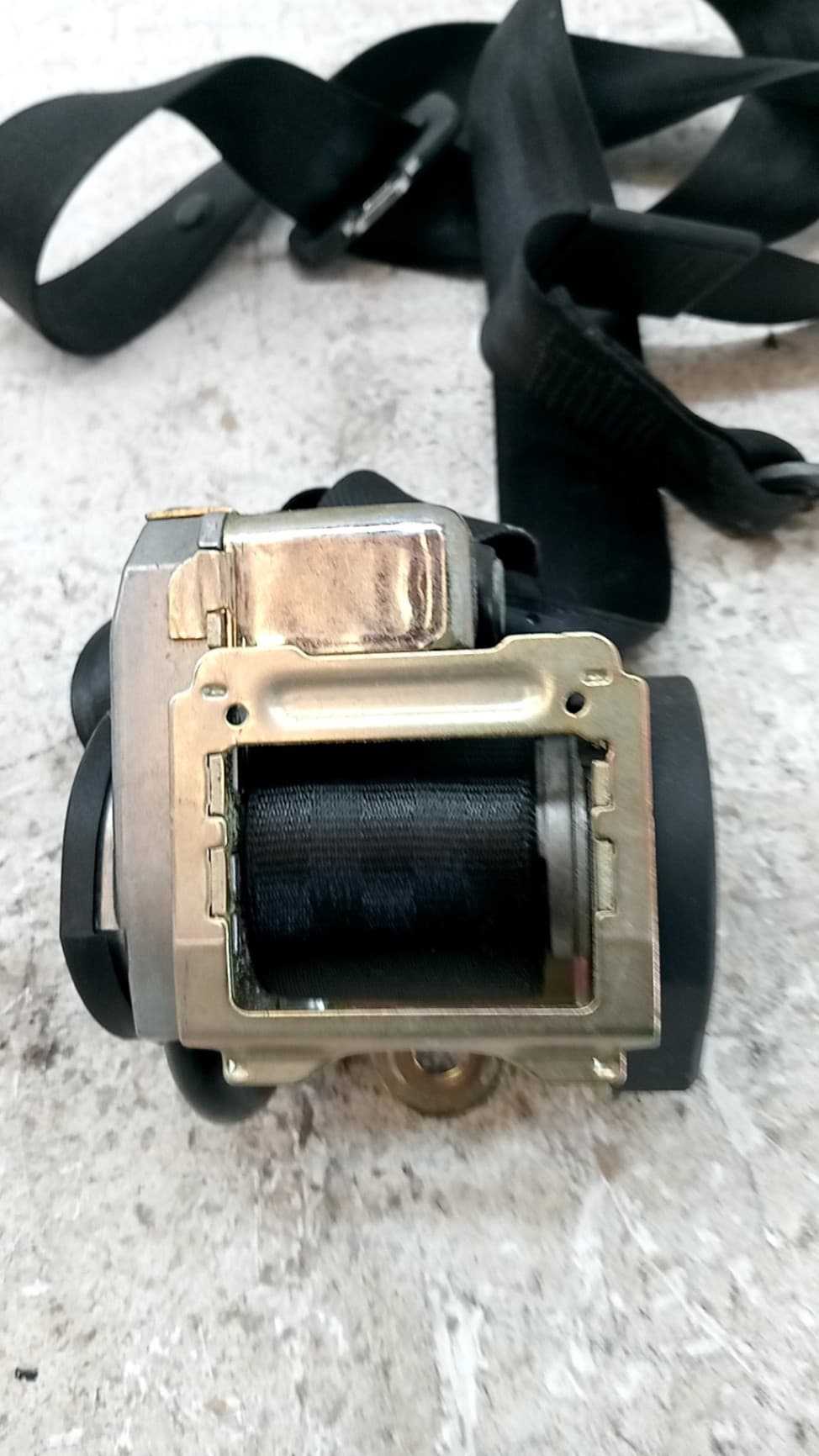 Cinturon seguridad delantero derecho AUDI A6 BERLINA (4B2) 3