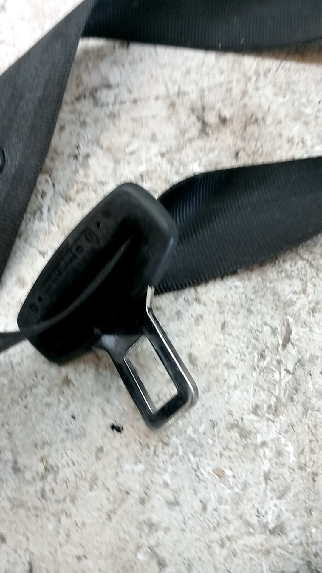 Cinturon seguridad delantero derecho AUDI A6 BERLINA (4B2) 2