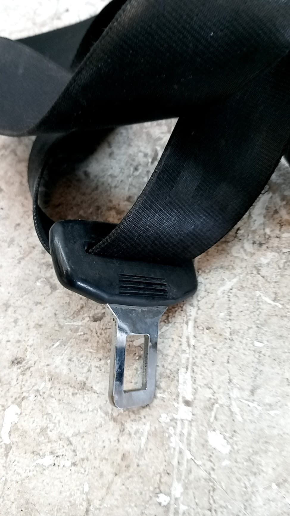 Cinturon seguridad delantero izquierdo AUDI A6 BERLINA (4B2) 2