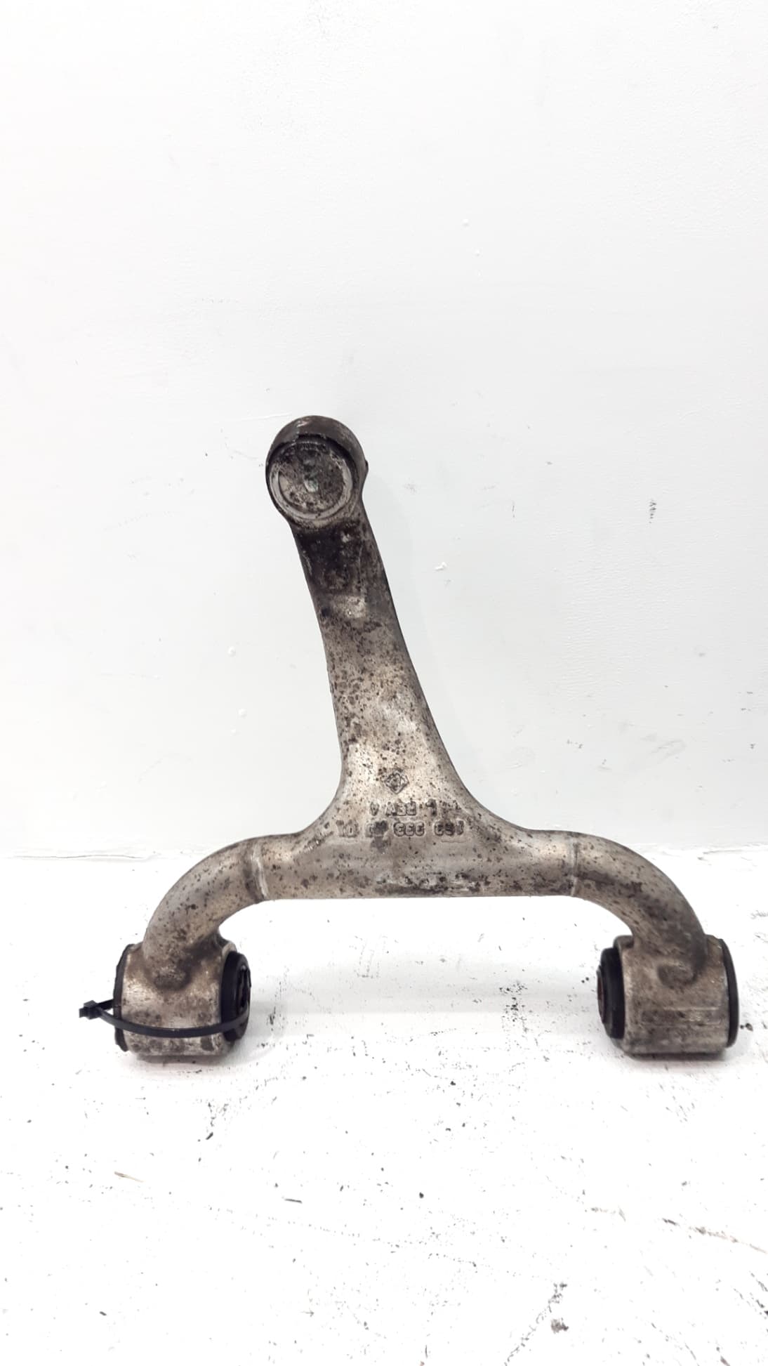 Brazo suspension superior delantero izquierdo MERCEDES-BENZ CLASE M (W163)