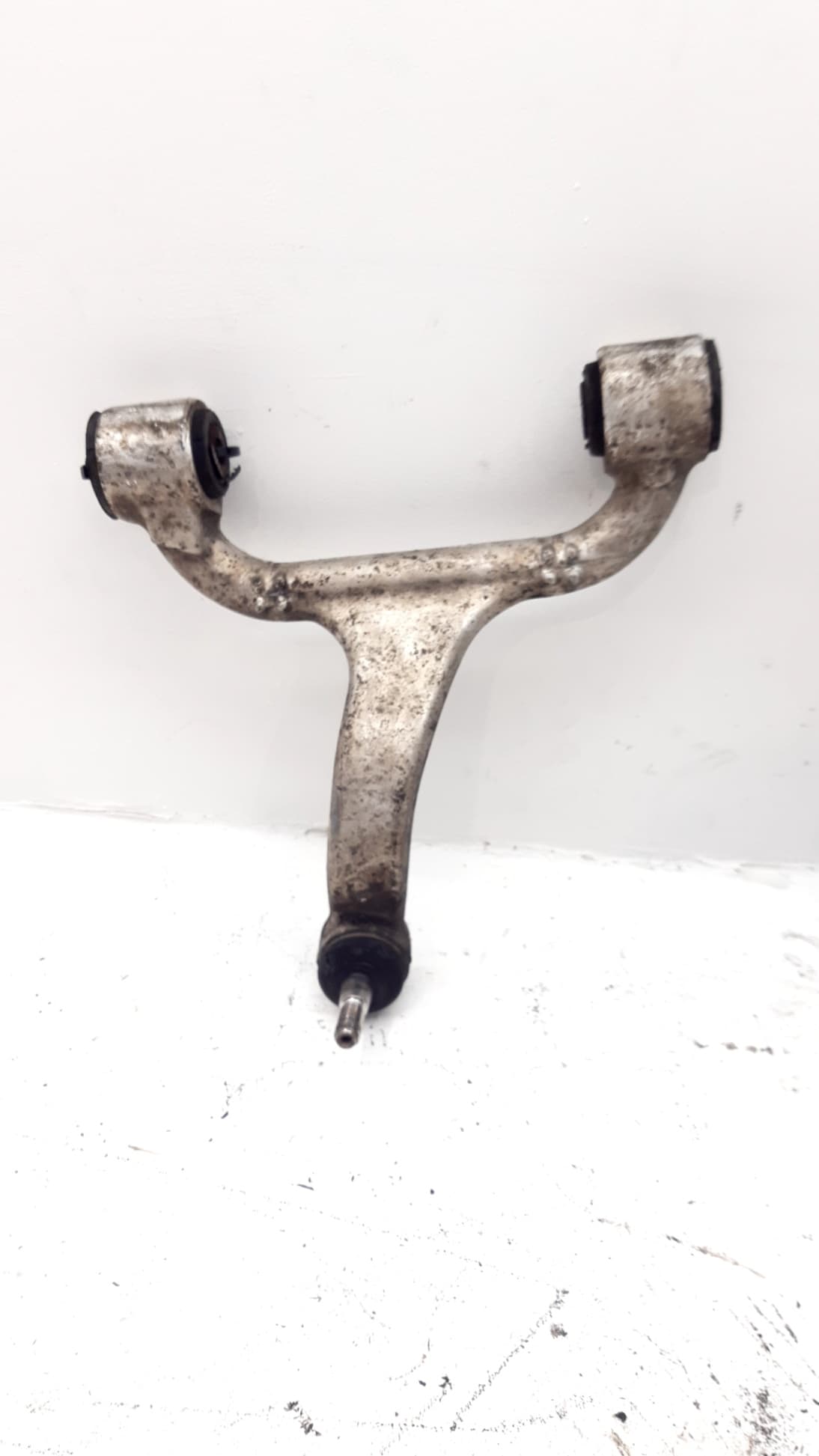 Brazo suspension superior delantero izquierdo MERCEDES-BENZ CLASE M (W163) 2