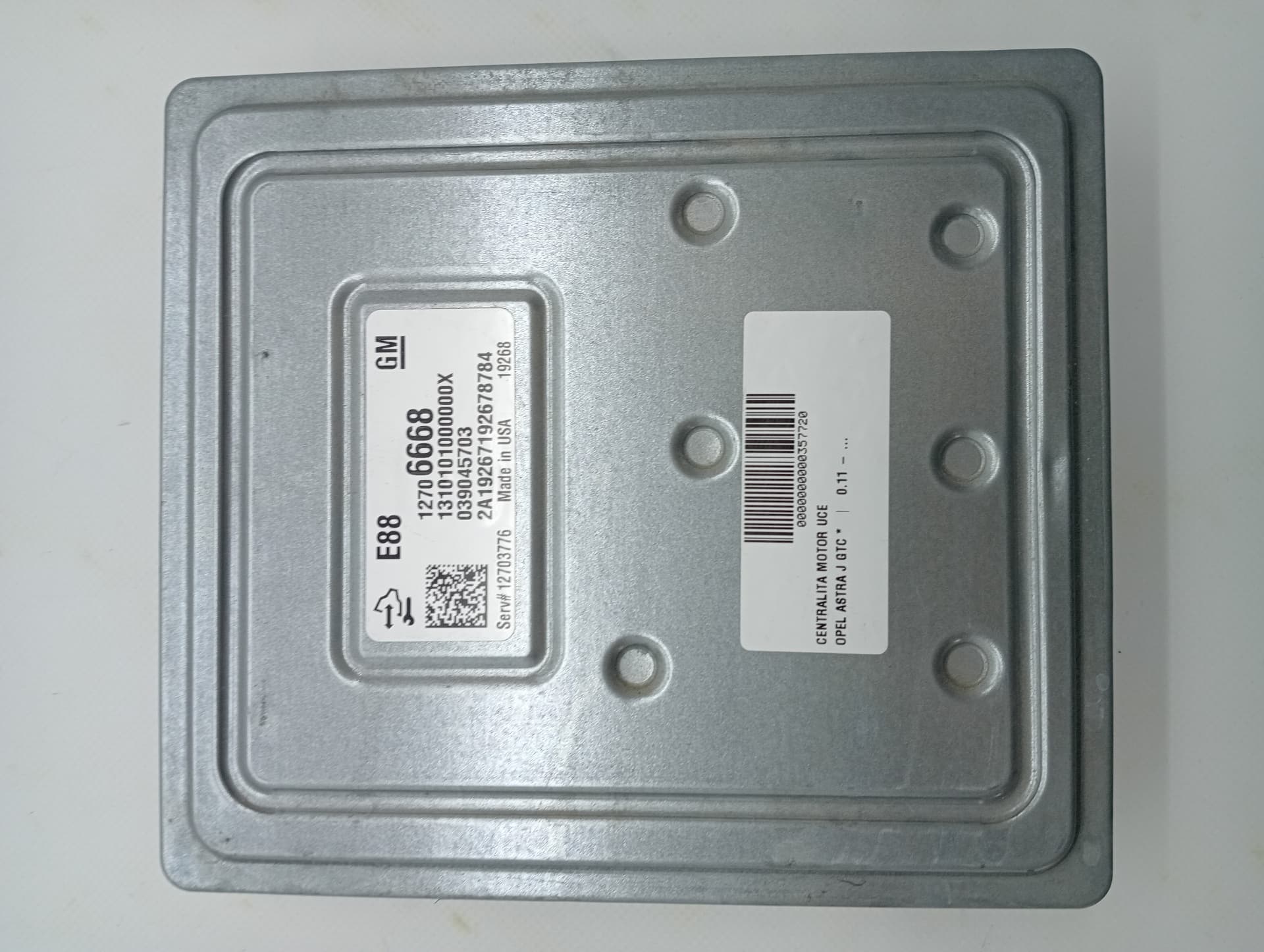 Centralita motor uce OPEL ASTRA J GTC