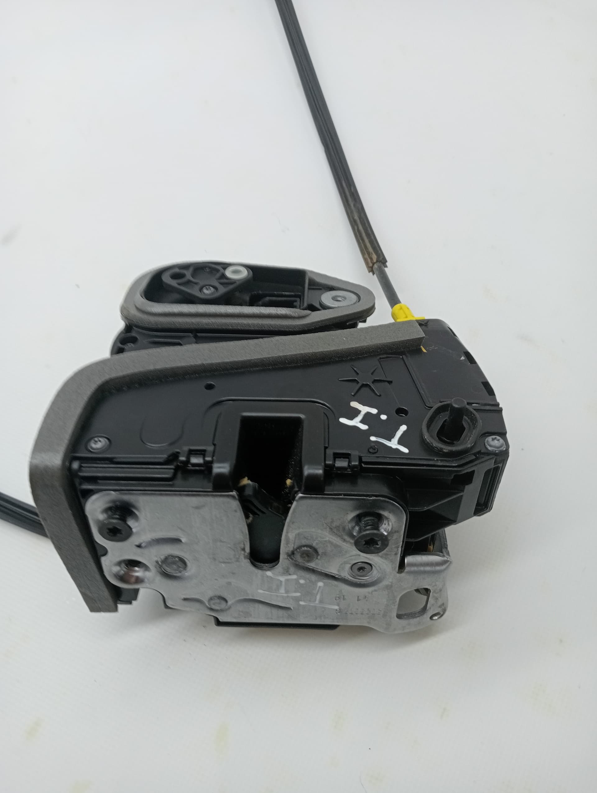 Cerradura puerta trasera izquierda OPEL ASTRA J GTC 3