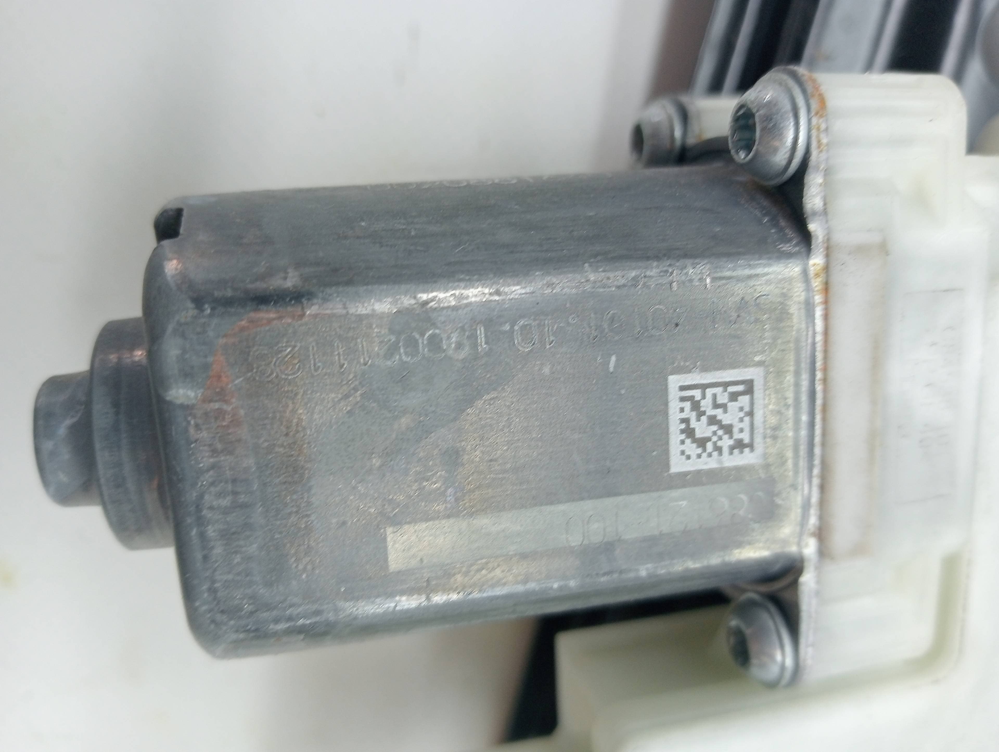 Elevalunas delantero derecho OPEL ASTRA J GTC 3