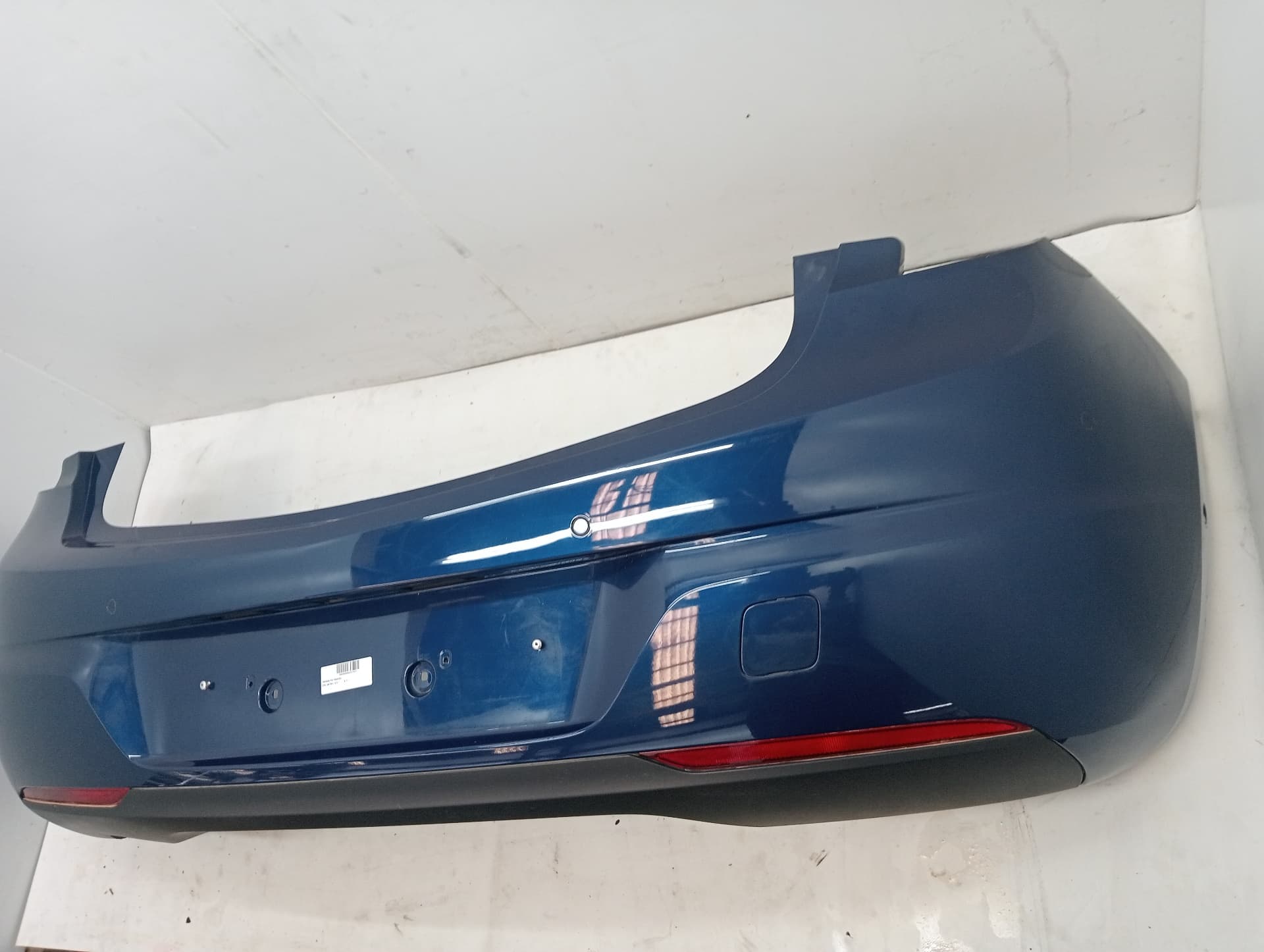 Paragolpes trasero OPEL ASTRA J GTC 3