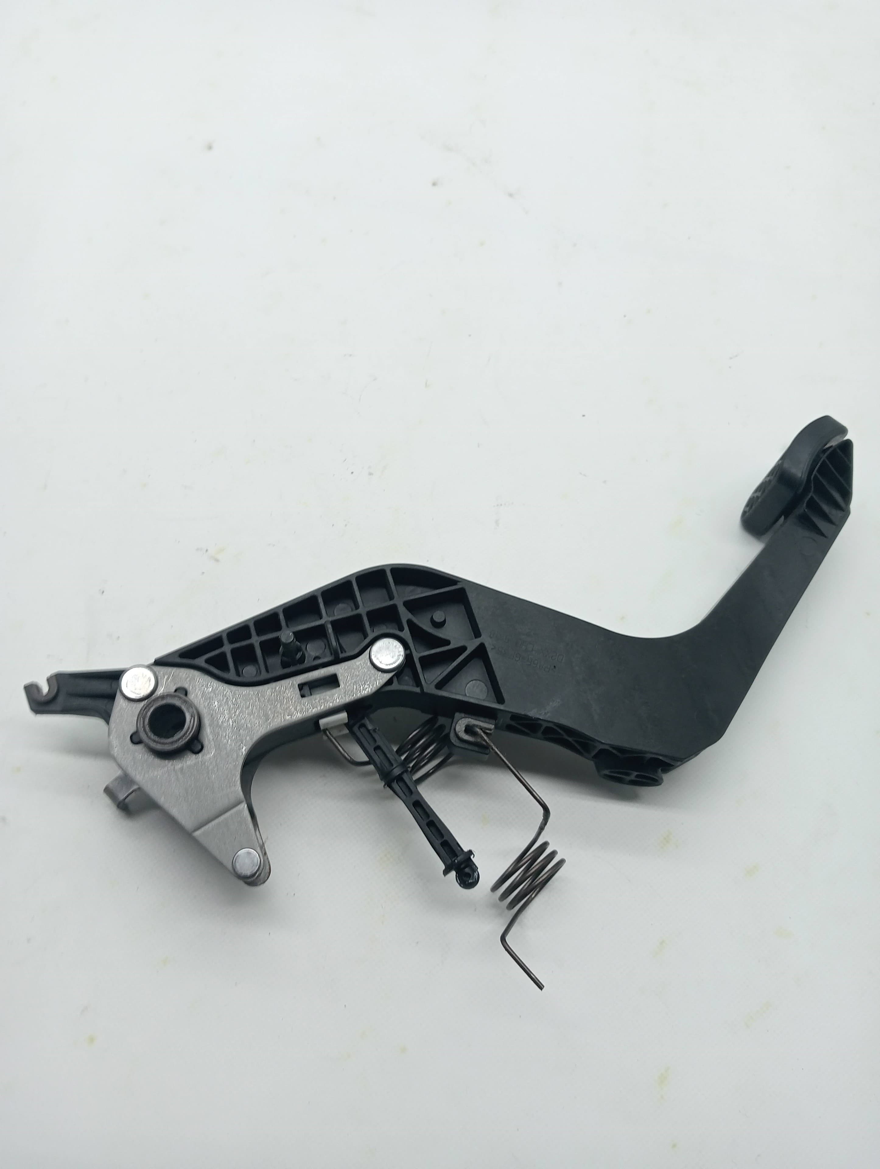 Pedal freno OPEL ASTRA J GTC 2