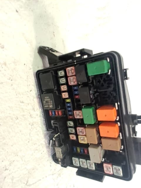Caja reles / fusibles HYUNDAI I20 ACTIVE