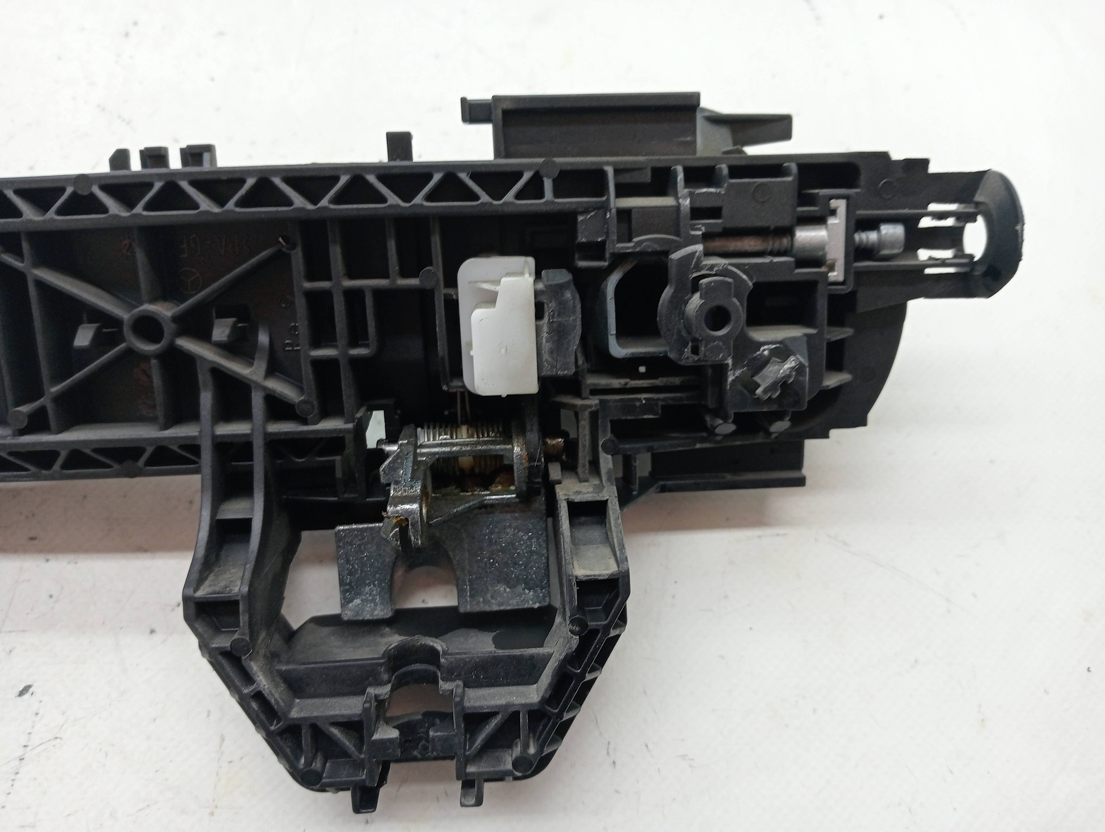 Maneta exterior delantera derecha MERCEDES-BENZ CLASE E (W212) LIM. 3