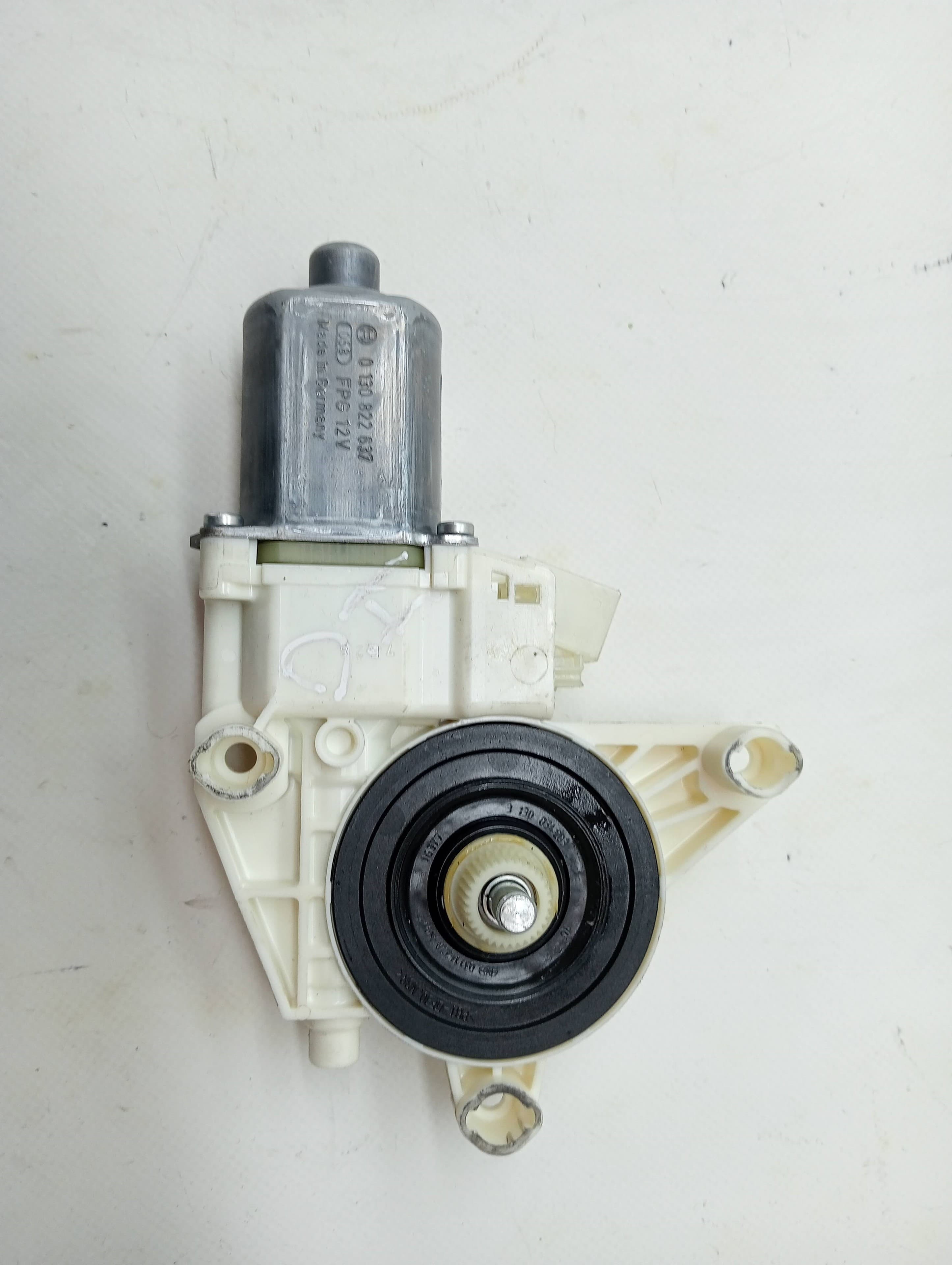 Motor elevalunas delantero izquierdo MERCEDES-BENZ CLASE E (W212) LIM. 3