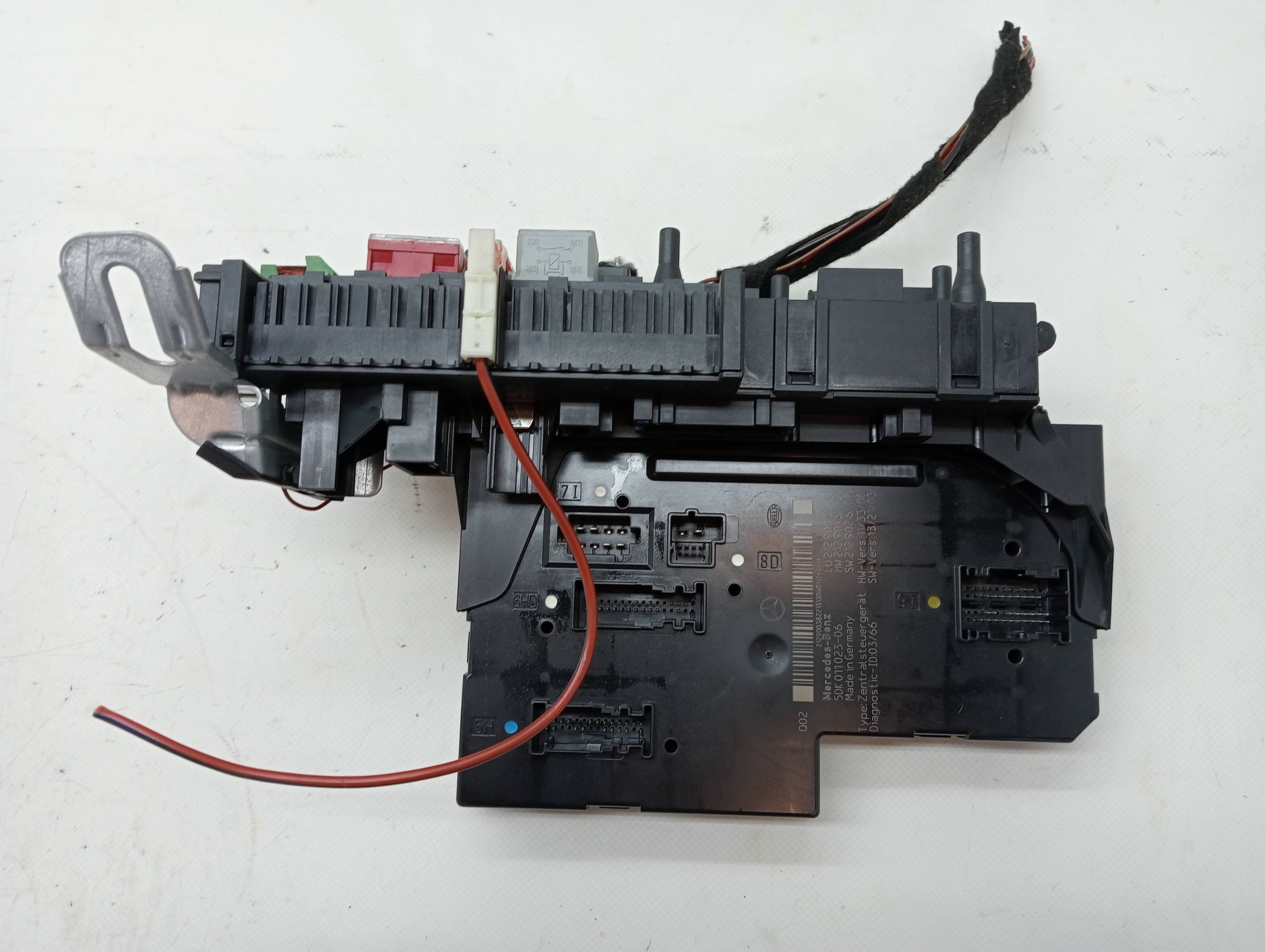 Caja reles / fusibles MERCEDES-BENZ CLASE E (W212) LIM. 3
