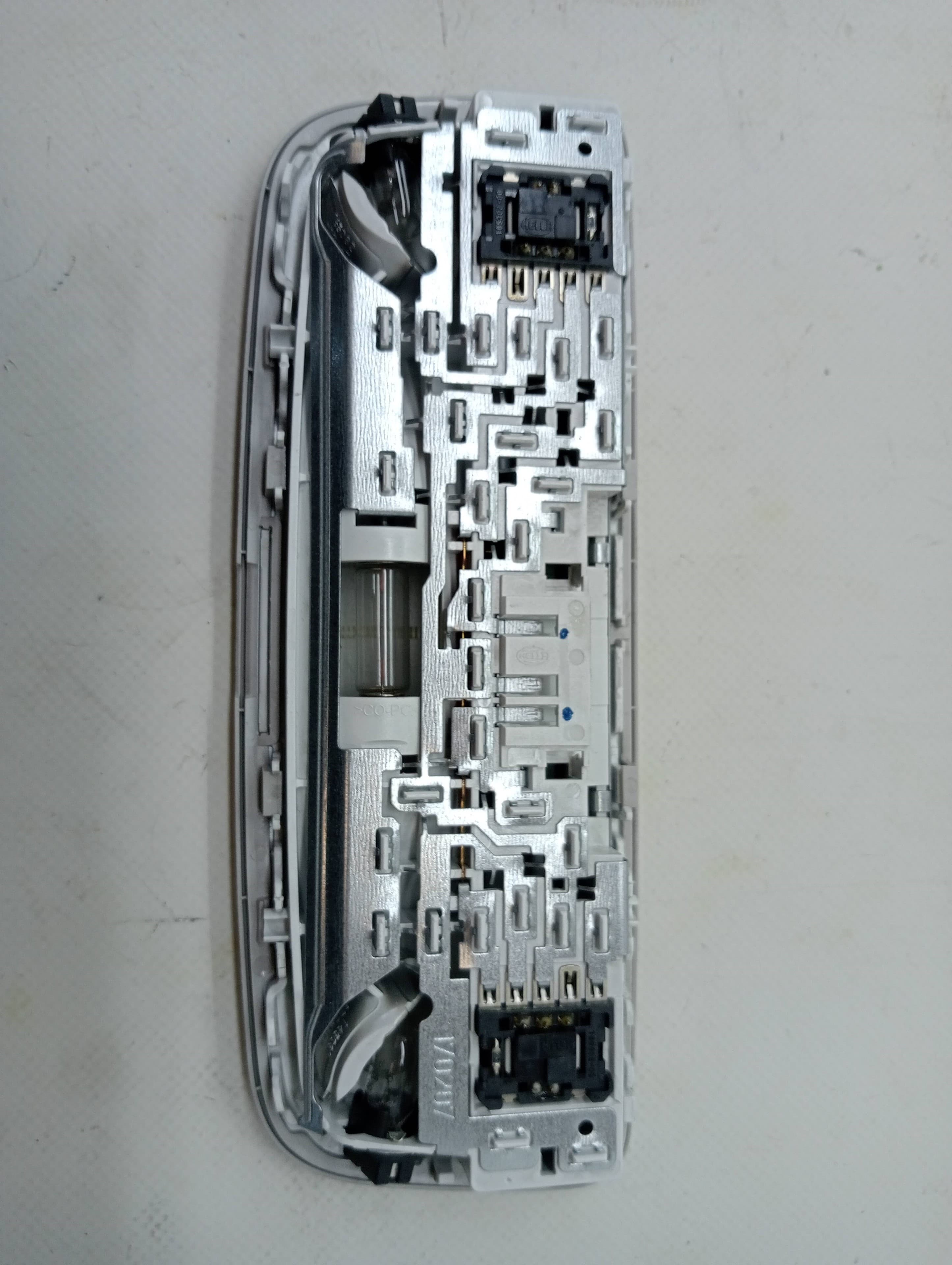 Luz interior MERCEDES-BENZ CLASE E (W212) LIM. 3