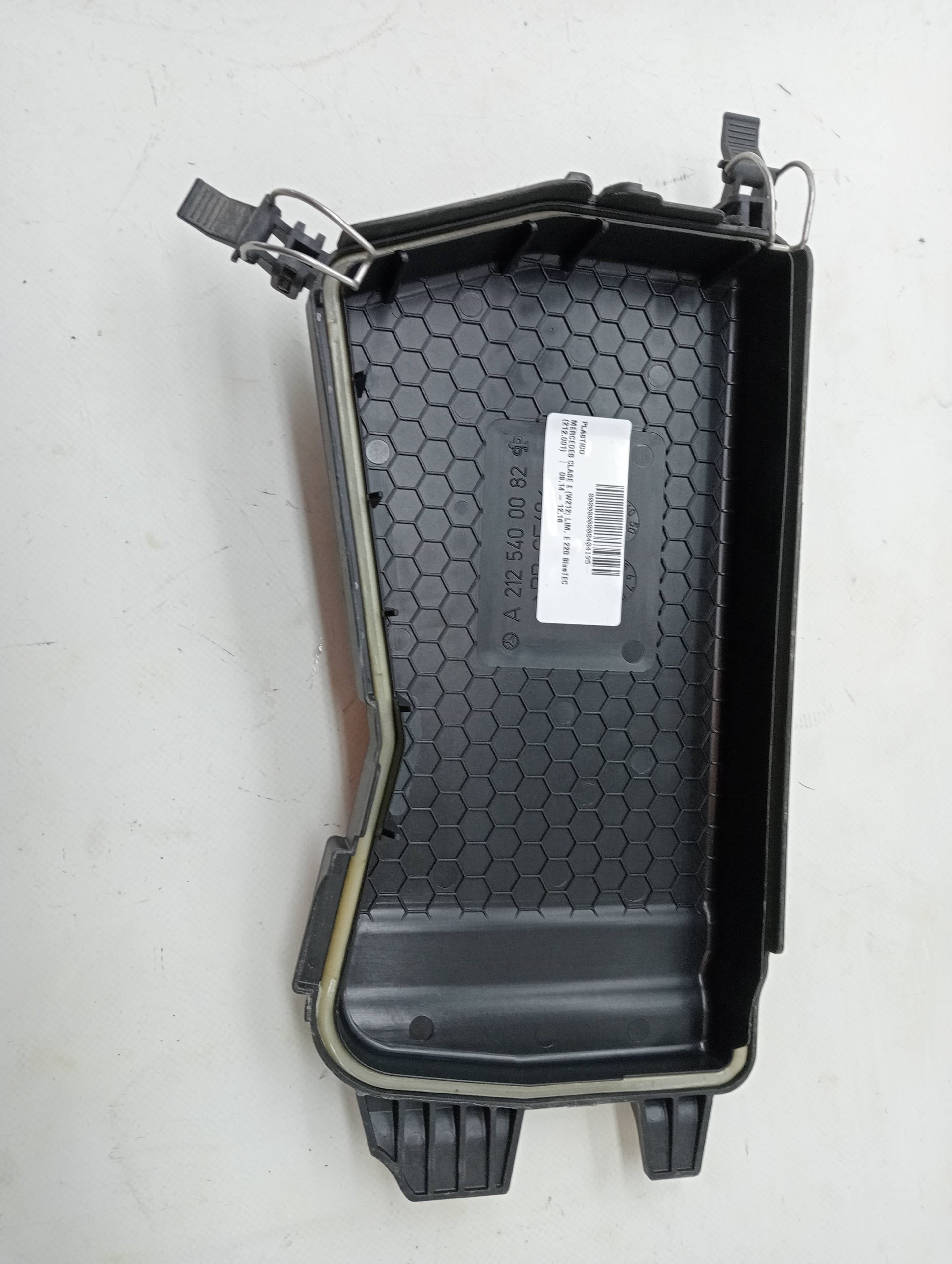 Plastico MERCEDES-BENZ CLASE E (W212) LIM.
