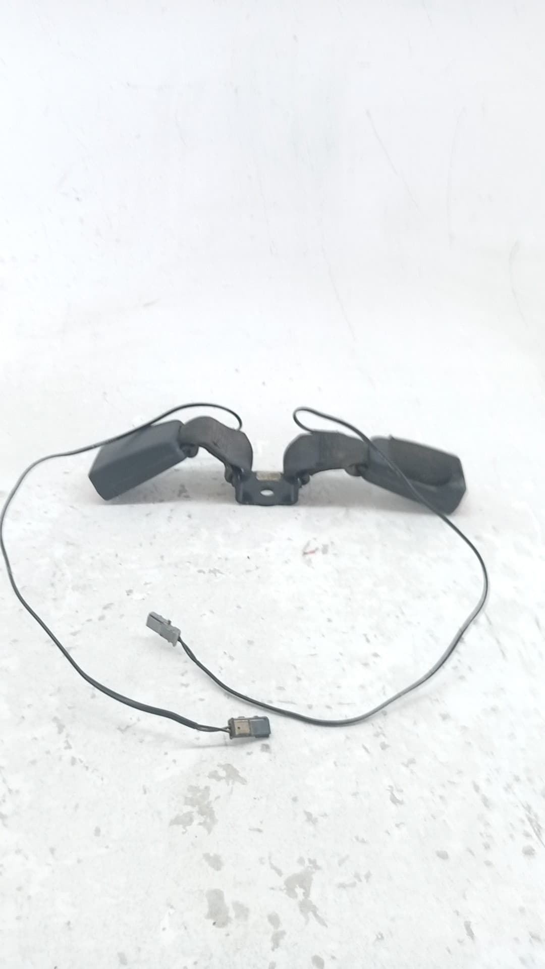 Enganche cinturon trasero izquierdo OPEL ASTRA K LIM 3
