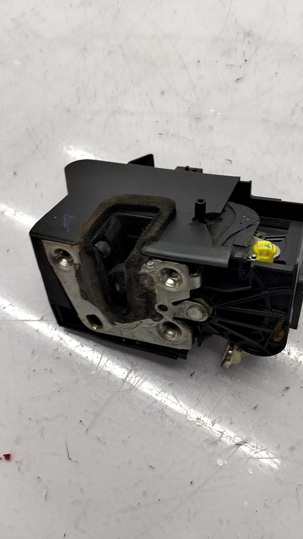 Cerradura puerta trasera izquierda DACIA SANDERO 2