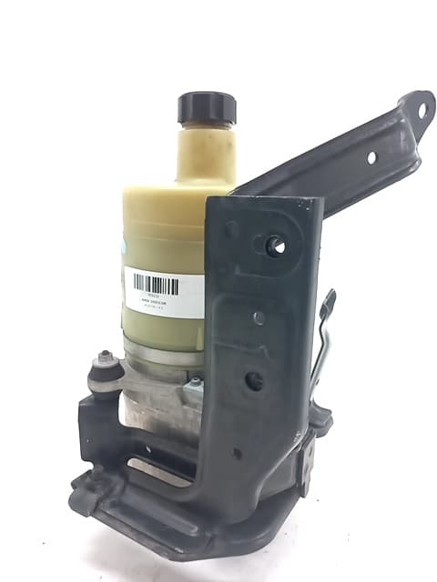 Bomba direccion VOLVO C30 4