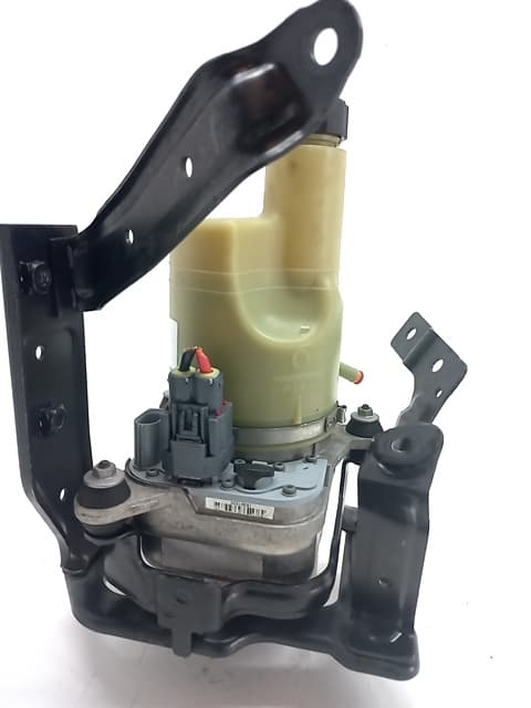 Bomba direccion VOLVO C30 3