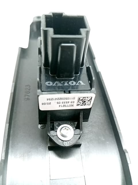 Mando elevalunas delantero derecho VOLVO C30 2