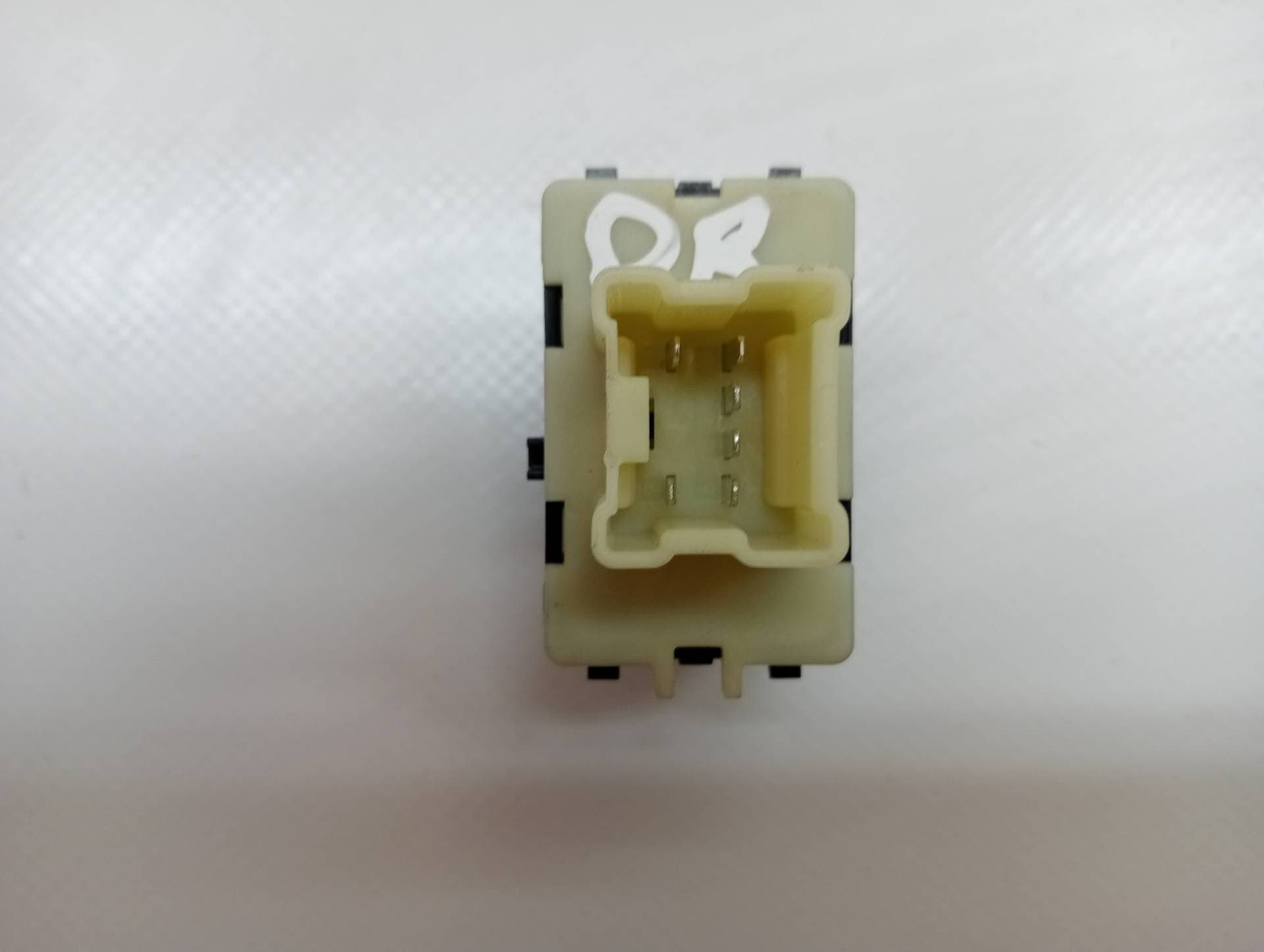 Mando elevalunas delantero izquierdo DACIA SANDERO 3