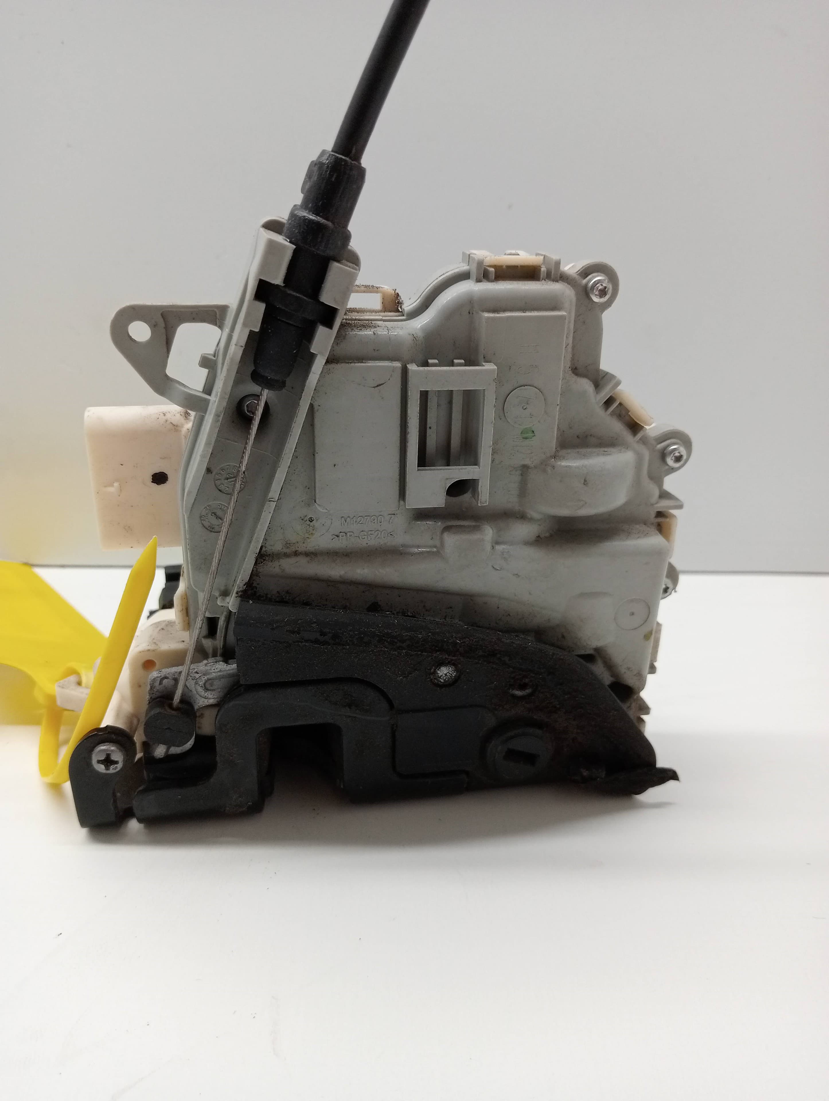 Cerradura puerta trasera derecha SEAT LEON (5F1) 4