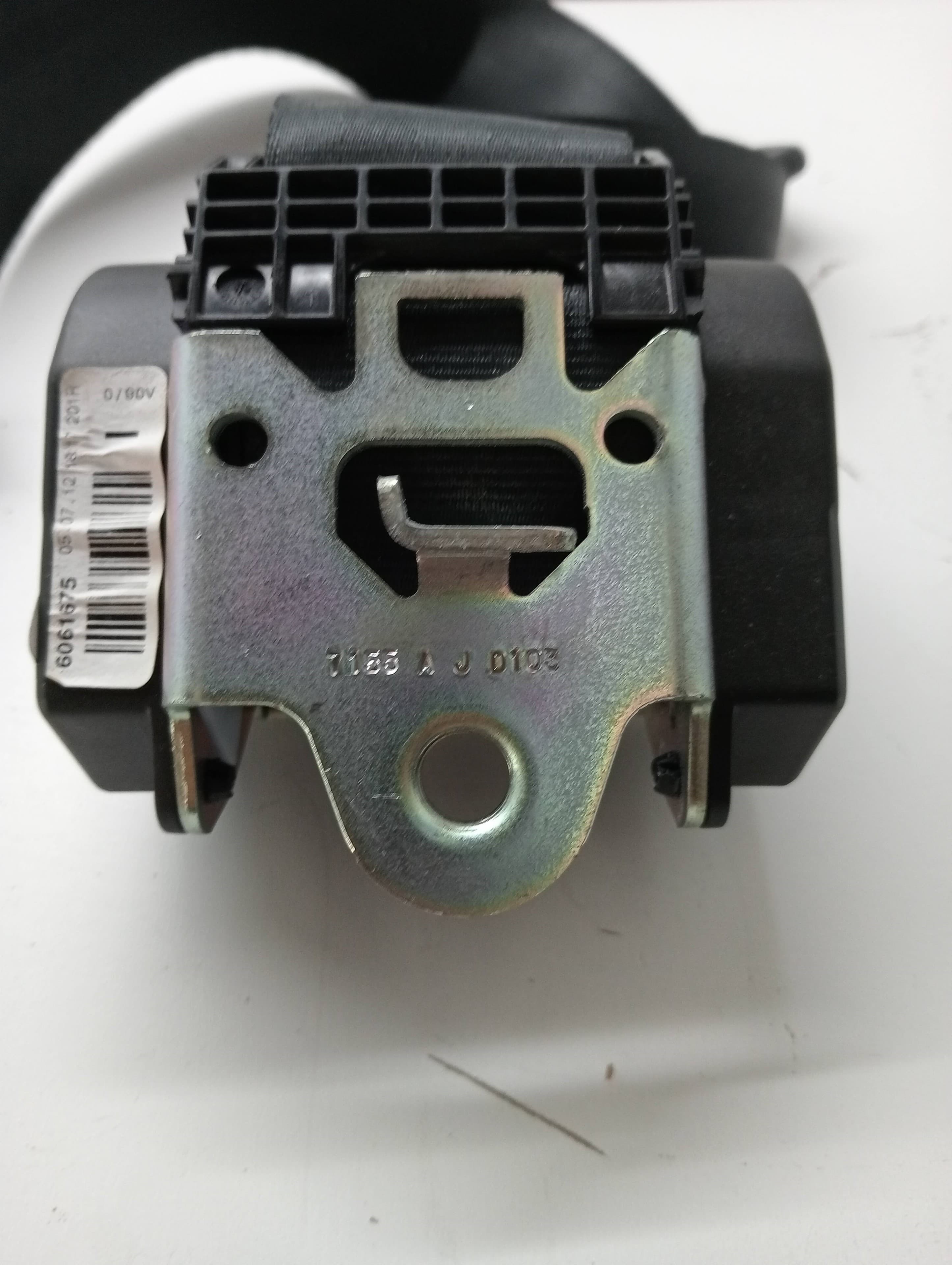 Cinturon seguridad trasero izquierdo SEAT LEON (5F1) 2