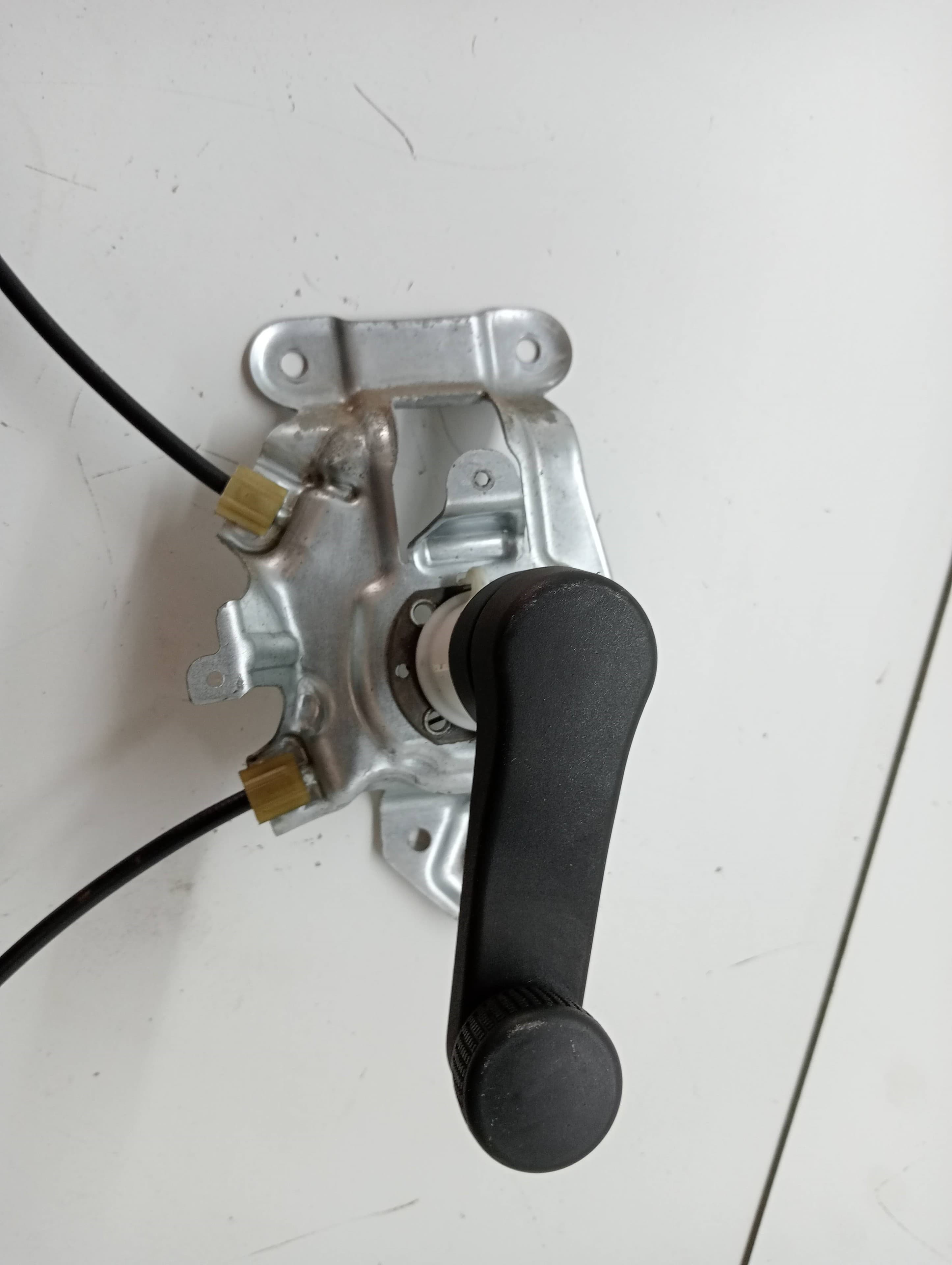 Elevalunas trasero izquierdo SEAT LEON (5F1) 2