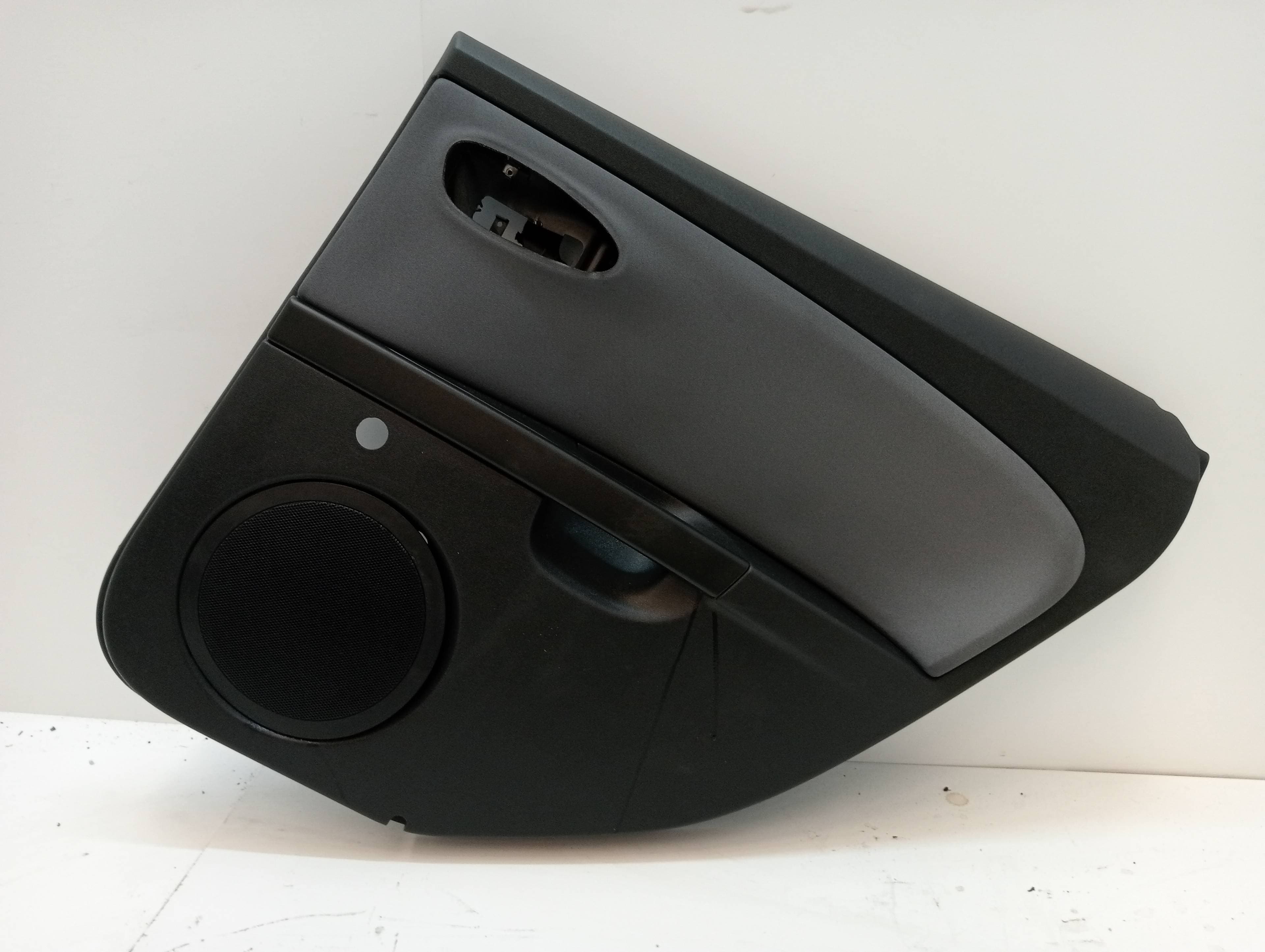 Guarnecido puerta trasera derecha SEAT LEON (5F1) 4