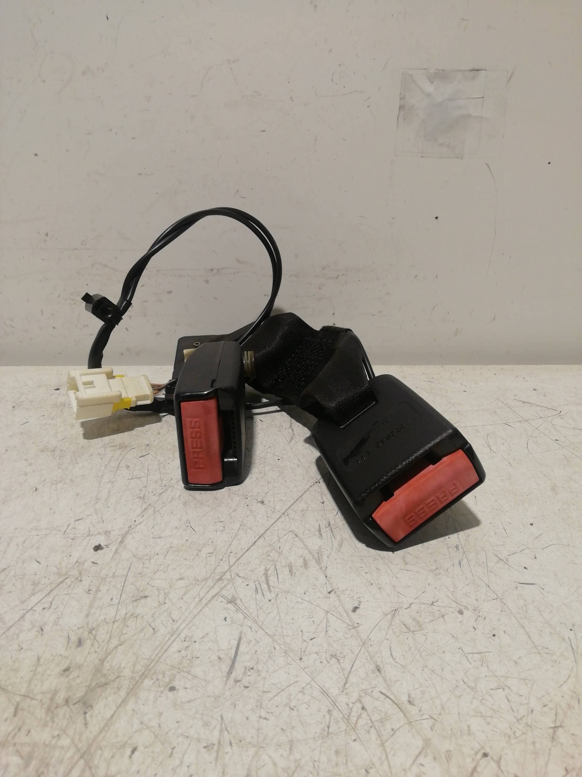 Cinturon seguridad trasero central CITROEN C4 COUPE