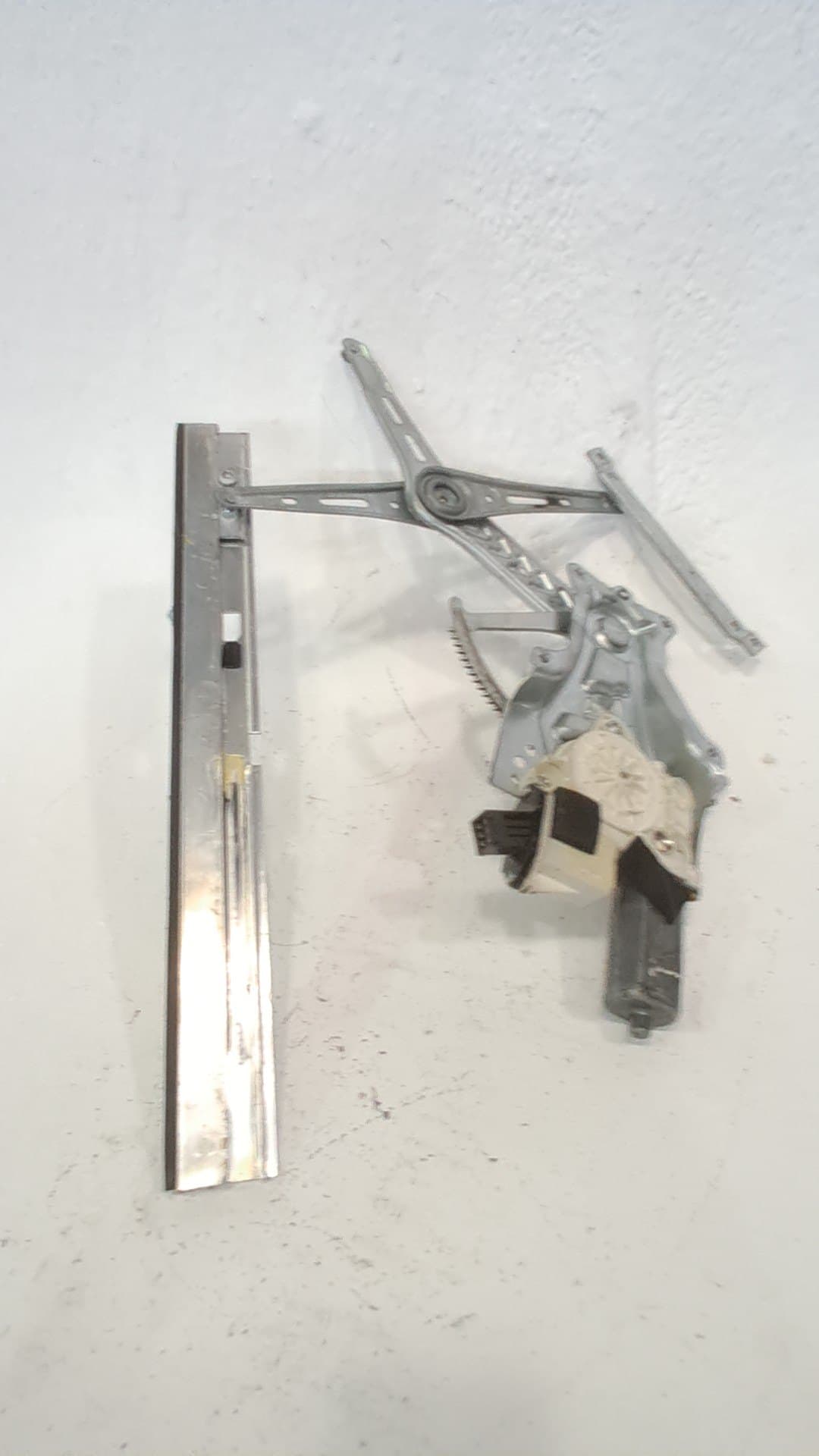 Elevalunas delantero izquierdo OPEL VECTRA B BERLINA 3