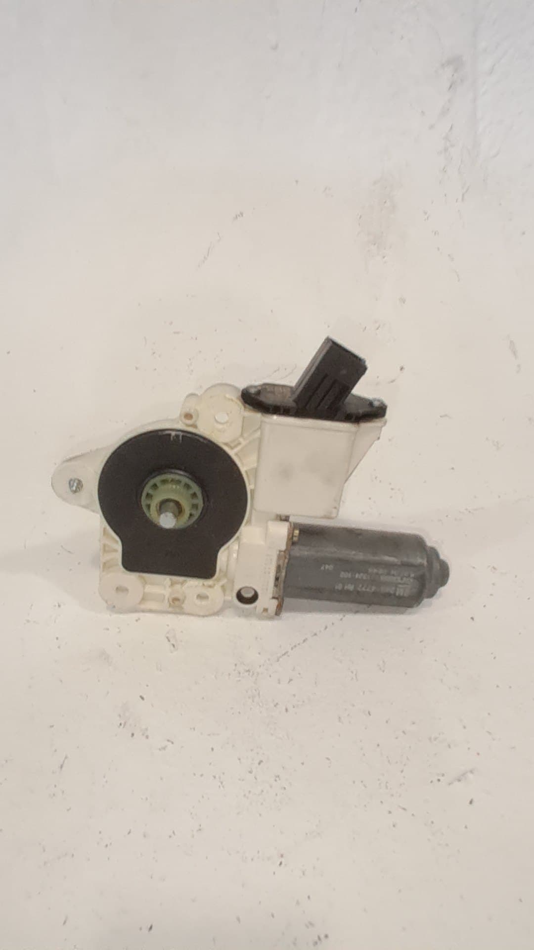 Motor elevalunas trasero derecho OPEL VECTRA B BERLINA