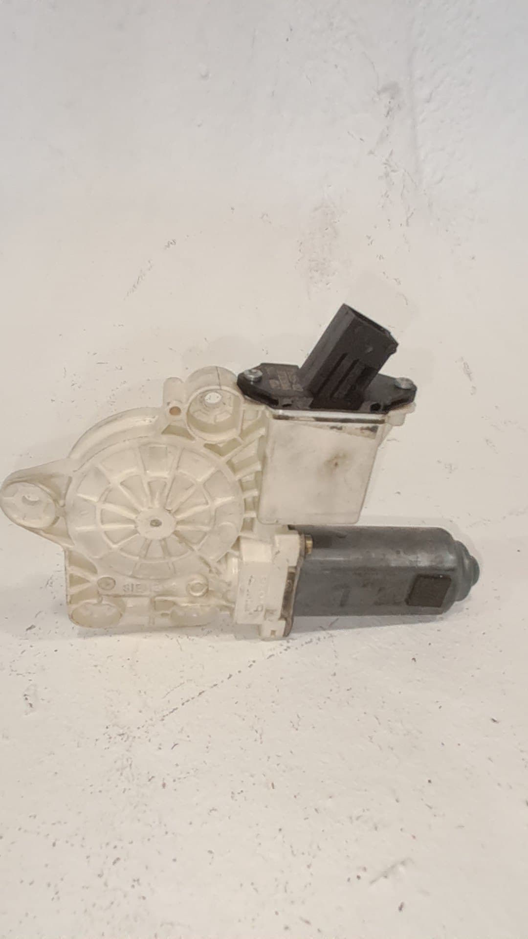 Motor elevalunas trasero izquierdo OPEL VECTRA B BERLINA 2
