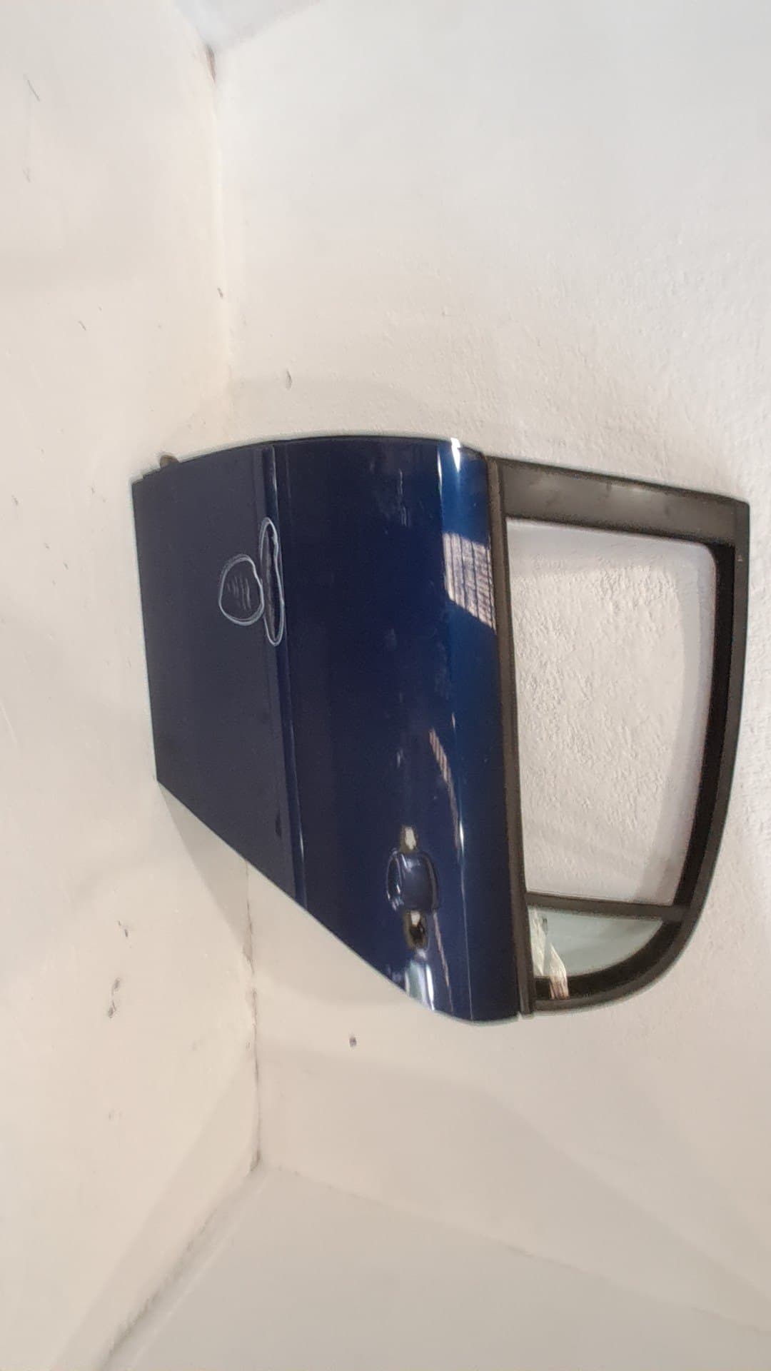 Puerta trasera izquierda OPEL VECTRA B BERLINA