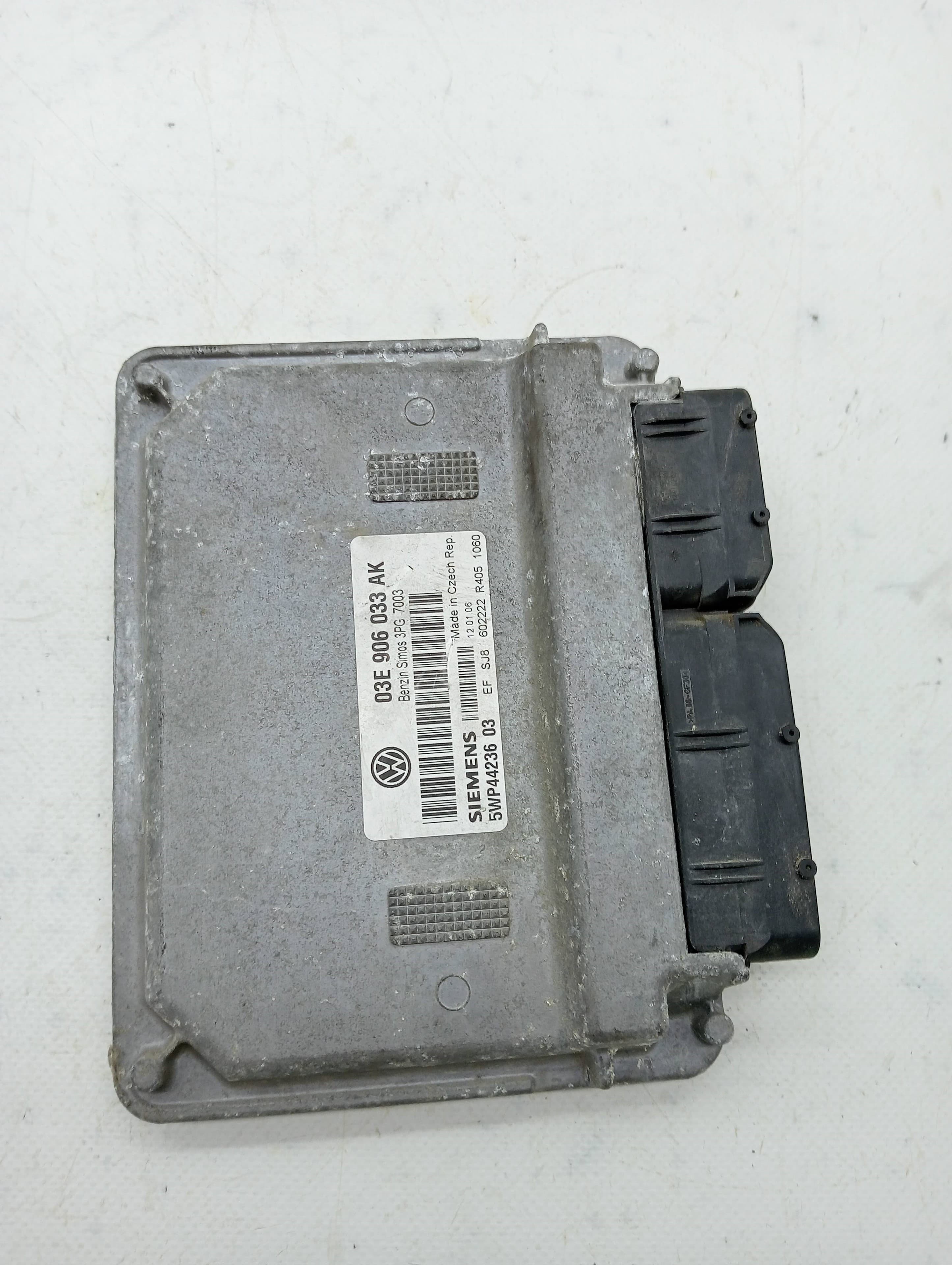 Centralita motor uce VOLKSWAGEN POLO (9N3)