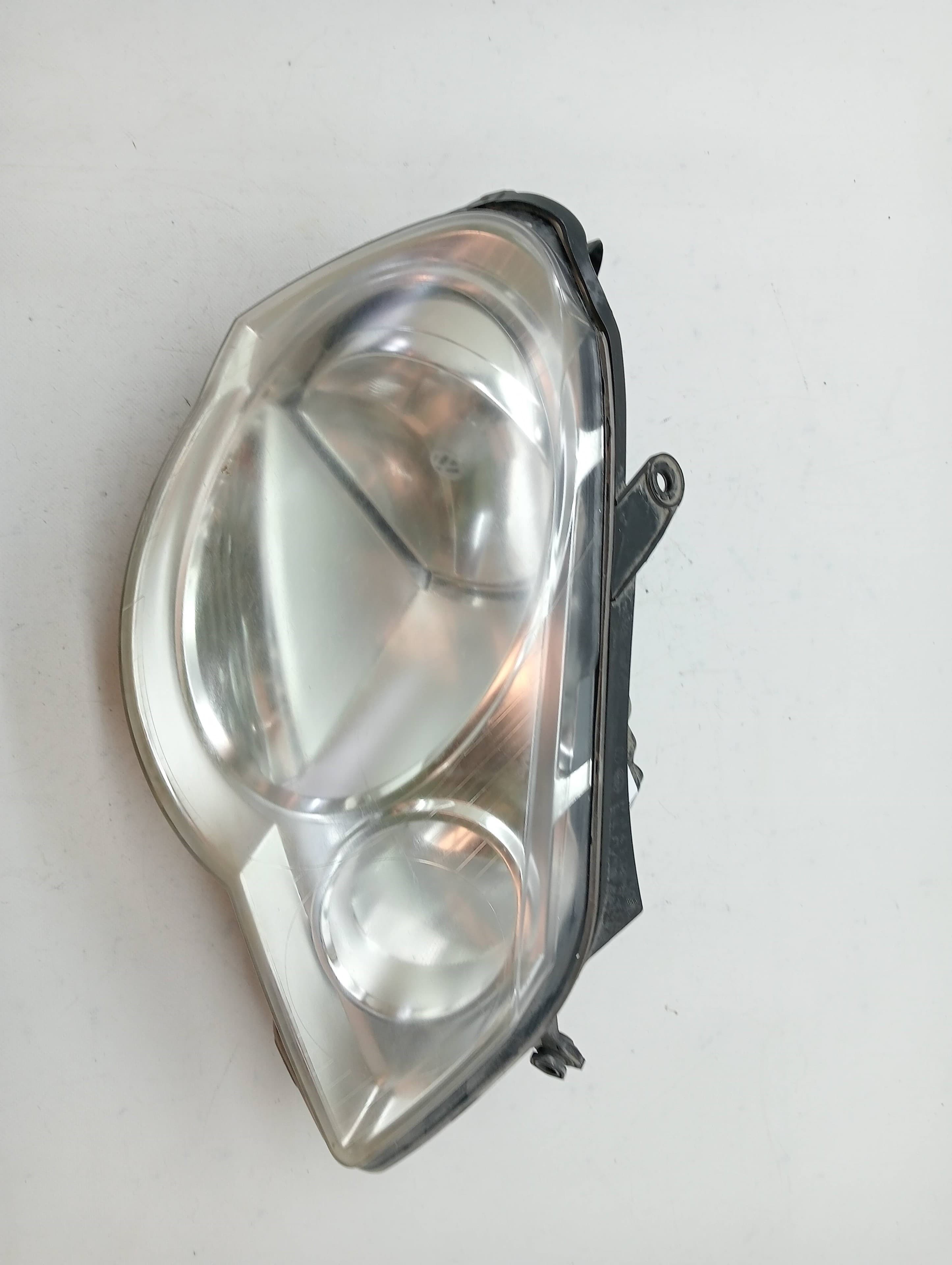 Faro derecho VOLKSWAGEN POLO (9N3) 4